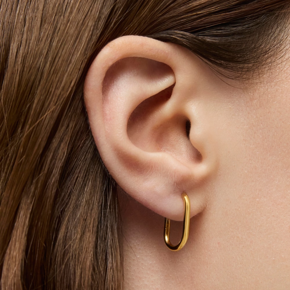 Basics 17 mm single oval Hoop earring with 18kt gold plating over silver
