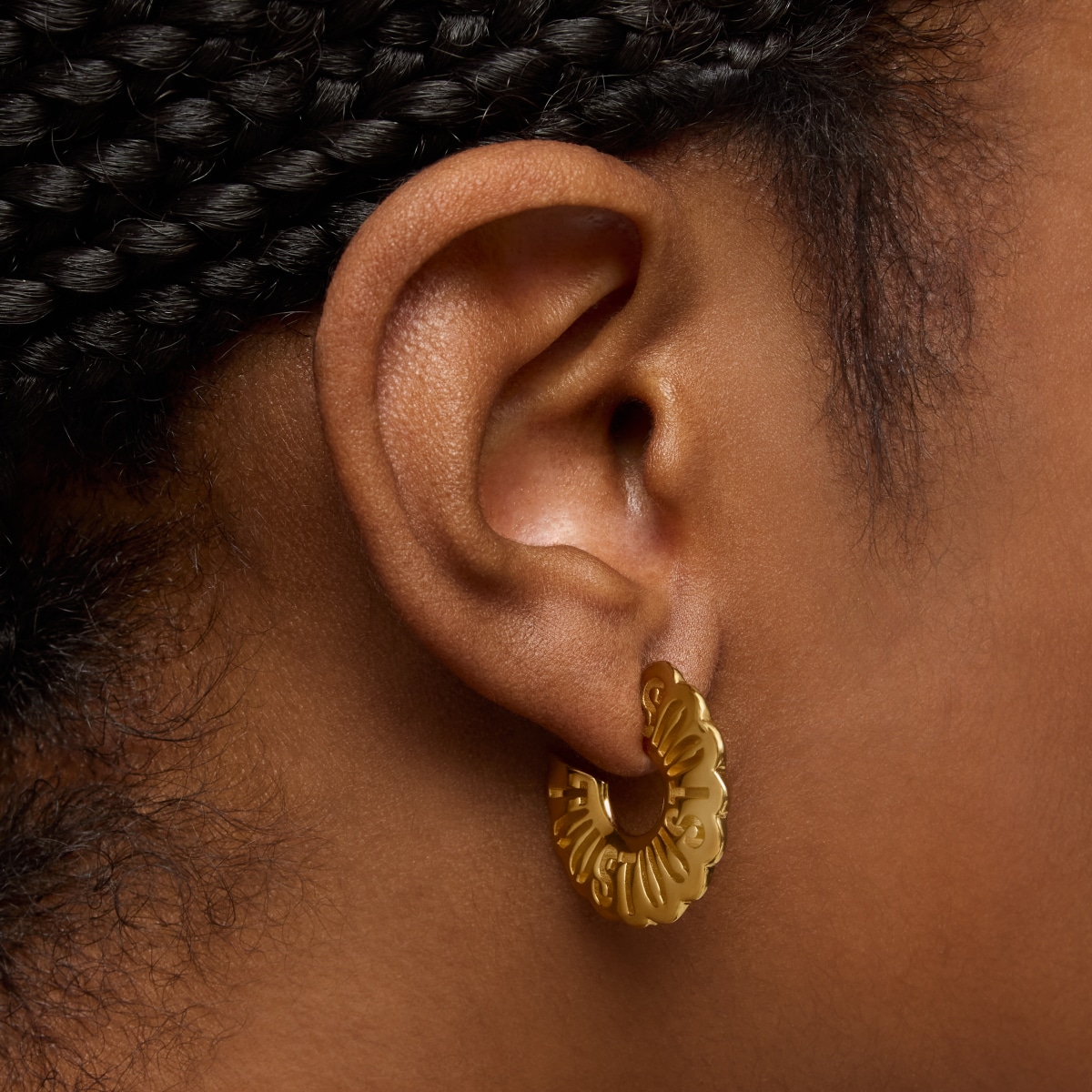 25 mm hoop earrings with 18kt gold plating over silver Miranda