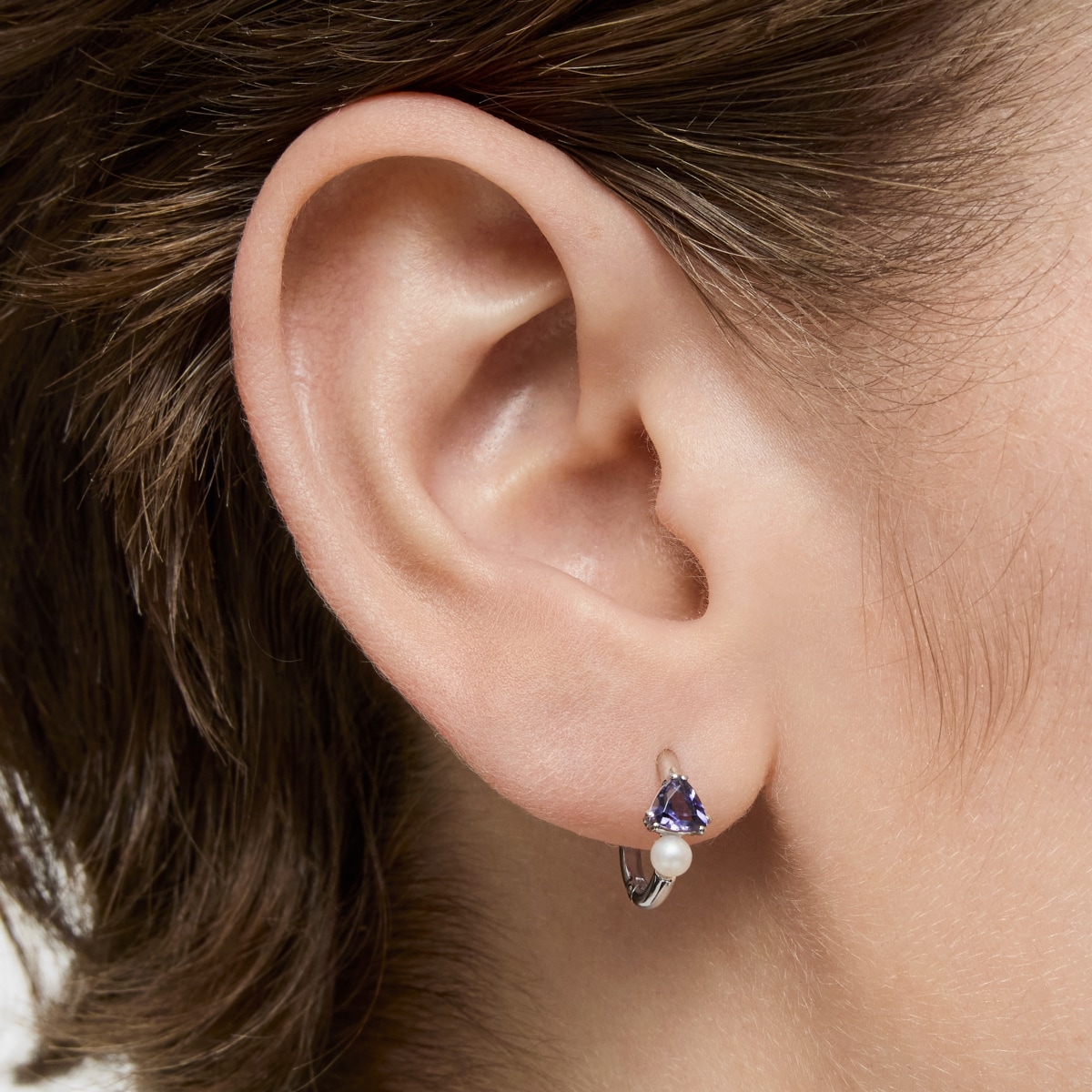 White gold Hoop earrings with iolite and cultured pearl Ivette