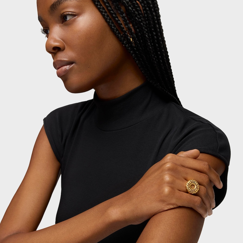 Stř&iacute;brn&yacute; Pečetn&iacute; prsten pozlacen&yacute; 18kar&aacute;tov&yacute;m zlatem Miranda