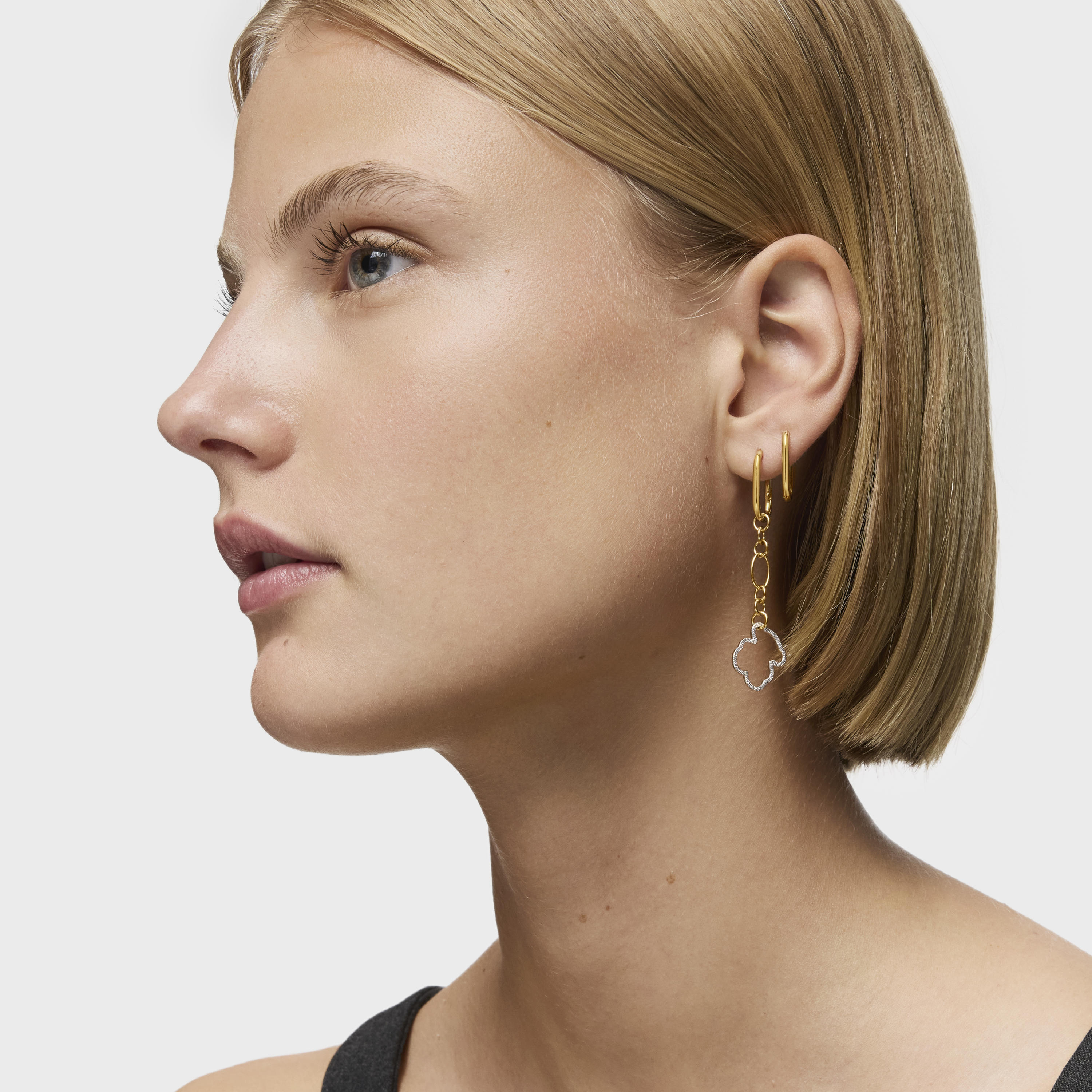 New Silueta single long Earring with two-tone bear motif