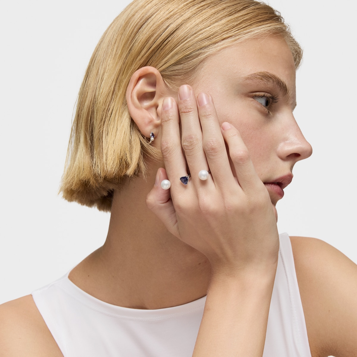 White gold double open Ring with iolite and cultured pearl Ivette