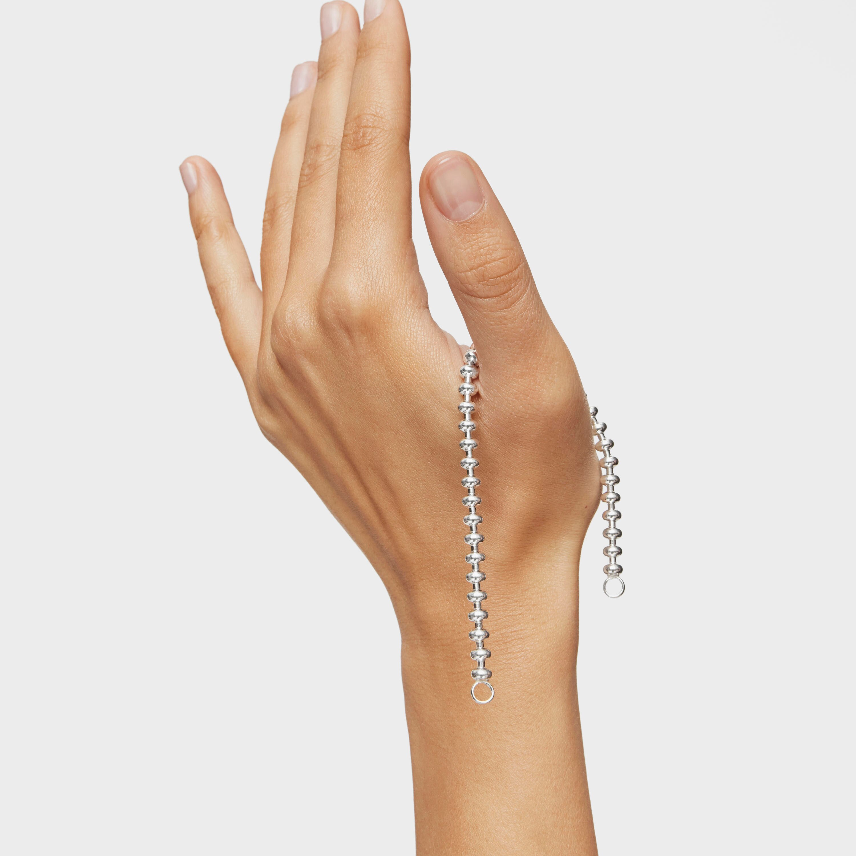 Hold Oval silver chain Bracelet with ball motifs