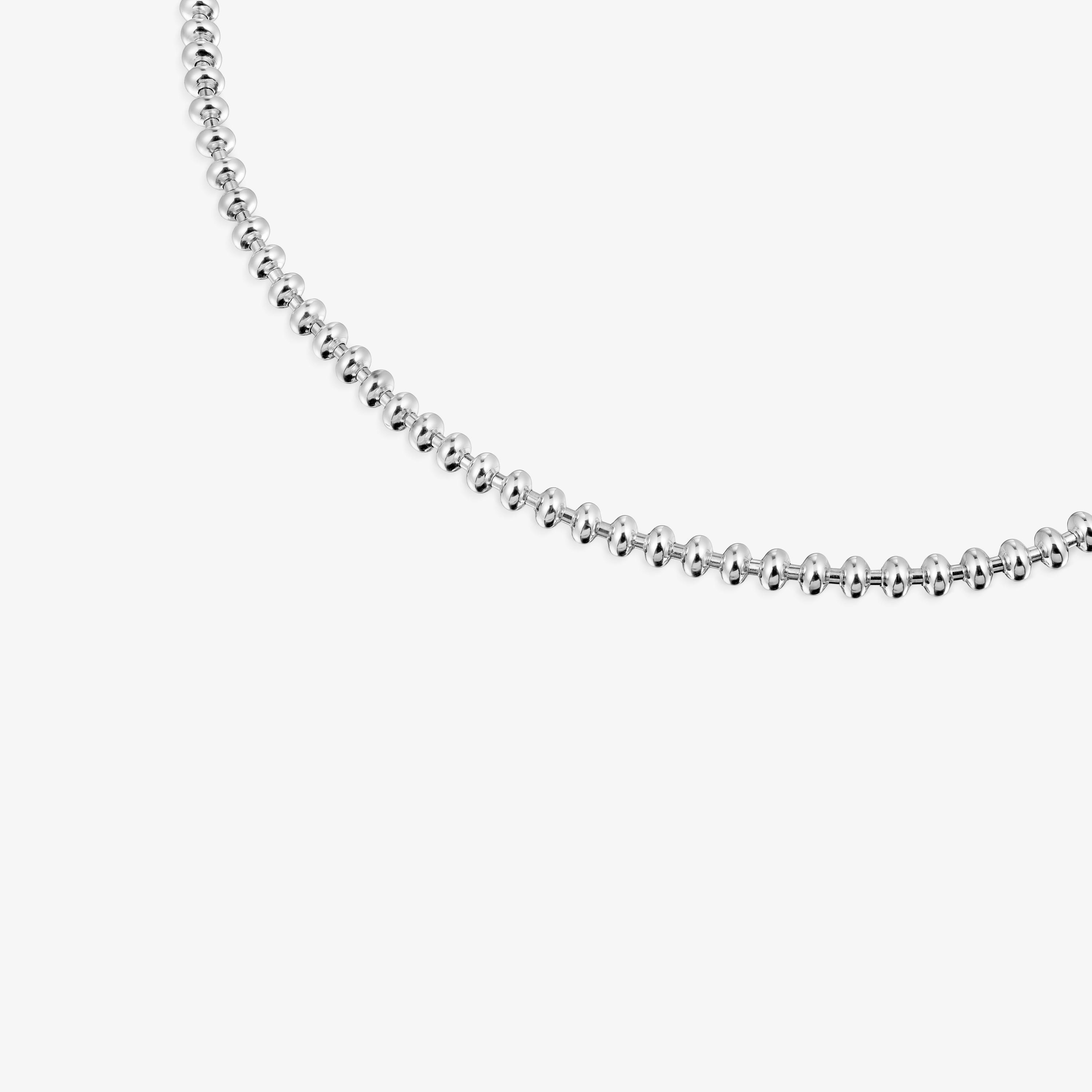 Hold Oval 51.5 cm short silver Necklace with ball motifs