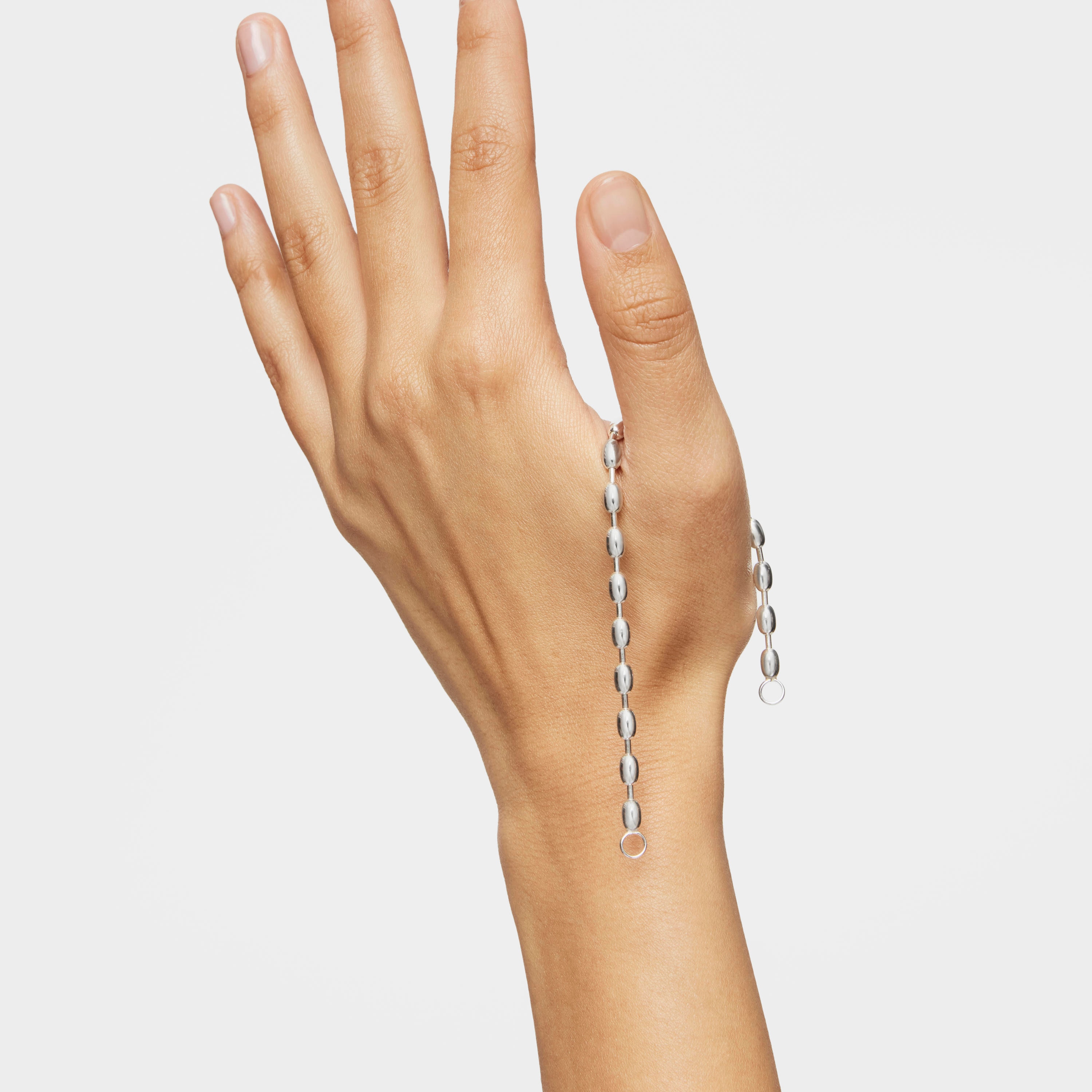 Hold Oval silver chain Bracelet with oval ball motifs