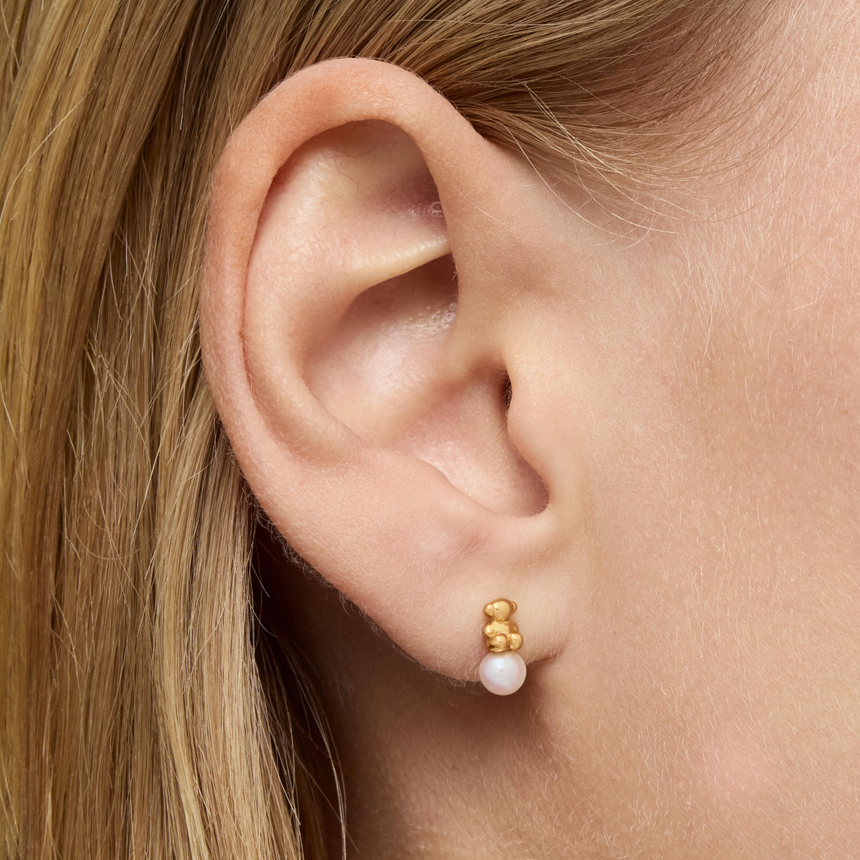 Bold Bear 18K solid gold Earrings with cultured pearl and bear charm