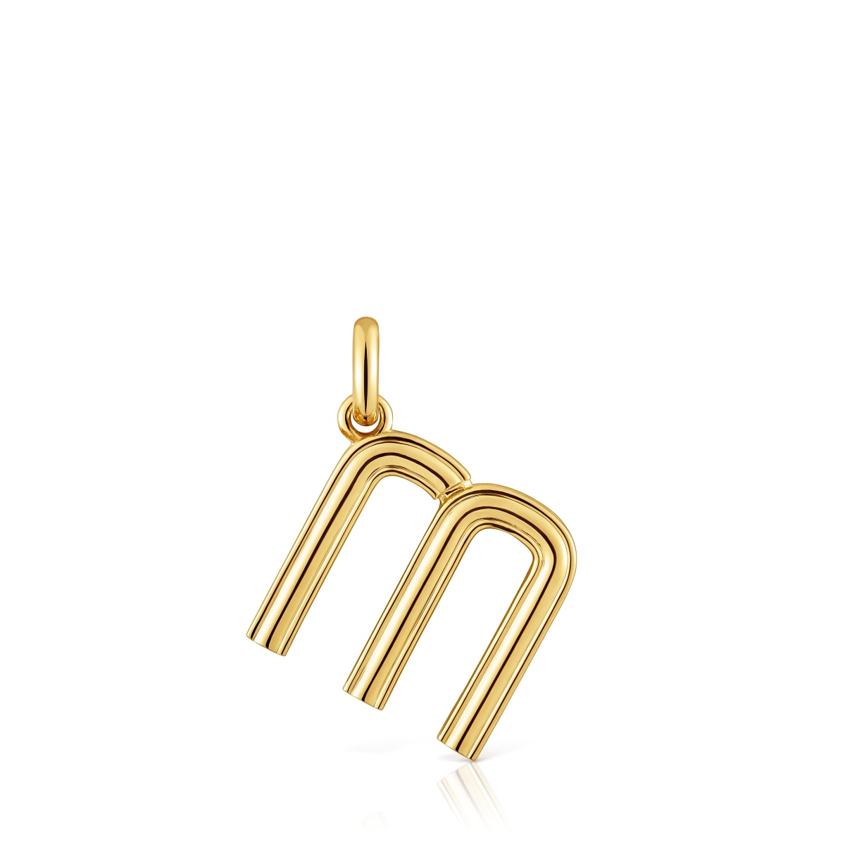 Colgante mediano letra M con baño de oro 18 kt sobre plata Alphabet