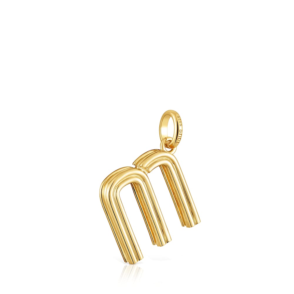 Colgante mediano letra M con baño de oro 18 kt sobre plata Alphabet image number 2