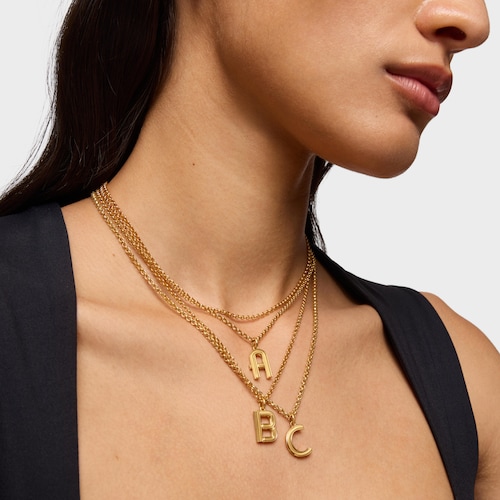 Colgante mediano letra O con baño de oro 18 kt sobre plata Alphabet