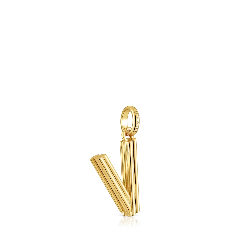 Colgante mediano letra V con baño de oro 18 kt sobre plata Alphabet Colgante mediano letra V con baño de oro 18 kt sobre plata Alphabet