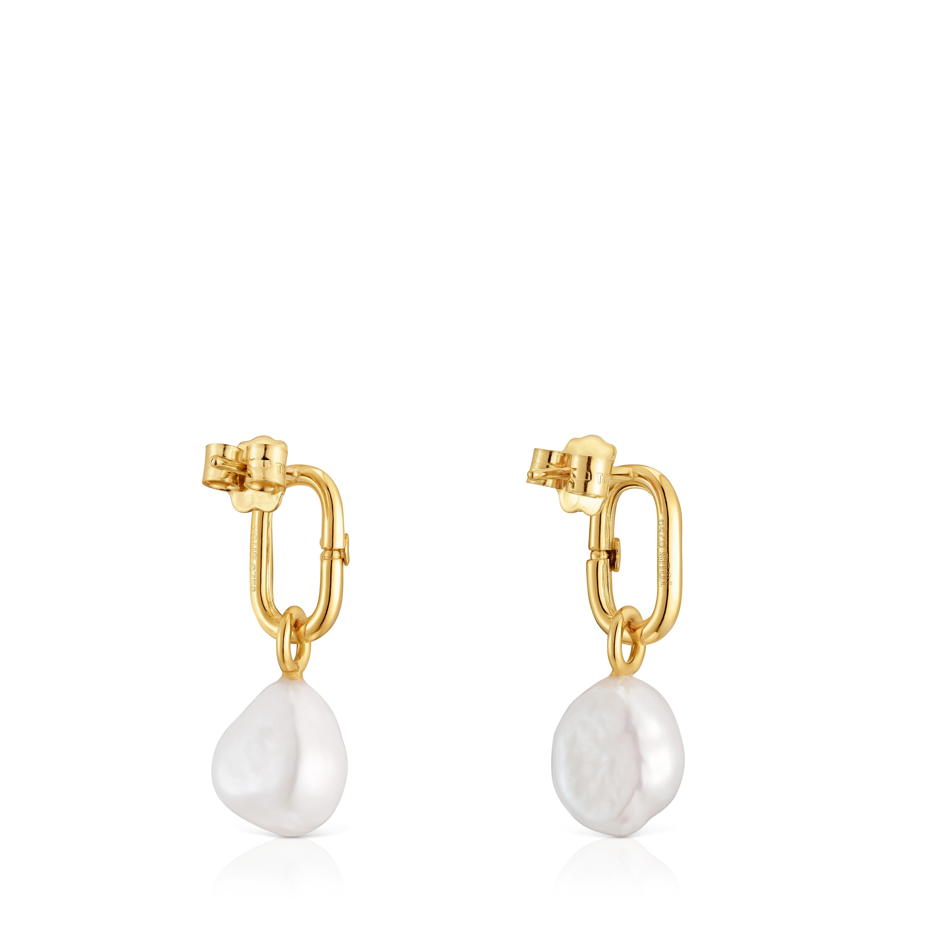 Hold Oval short gold Earrings with cultured pearls