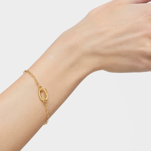 Hold Oval chain Bracelet with 18kt gold plating over silver