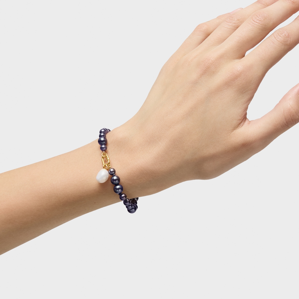 Pulsera de oro y perlas barrocas cultivadas Hold Oval