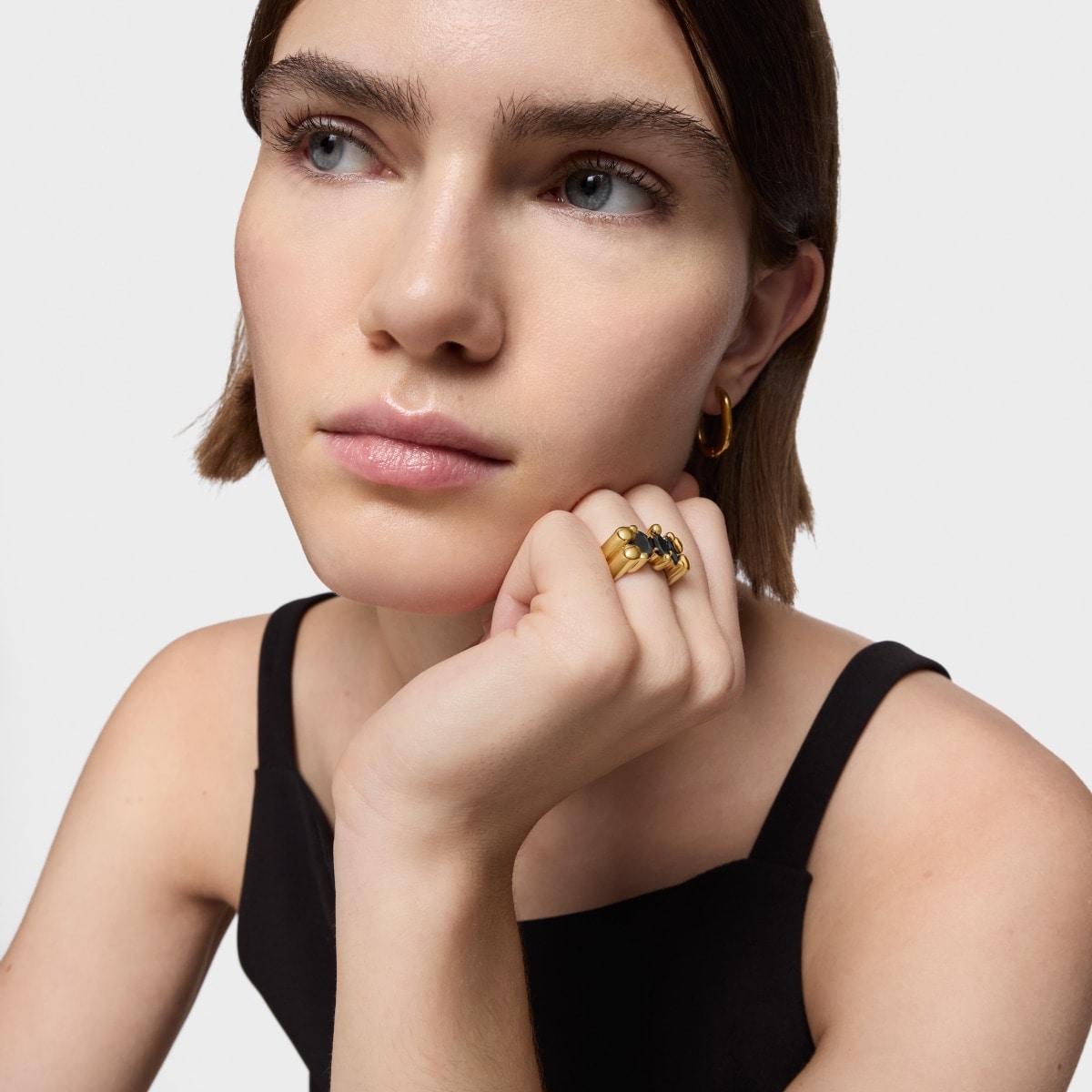 Tous - Anillo Mediano Motivo Oso Con Baño De Oro 18 Kt Sobre Plata Y Ónix Color Bear Talla 10