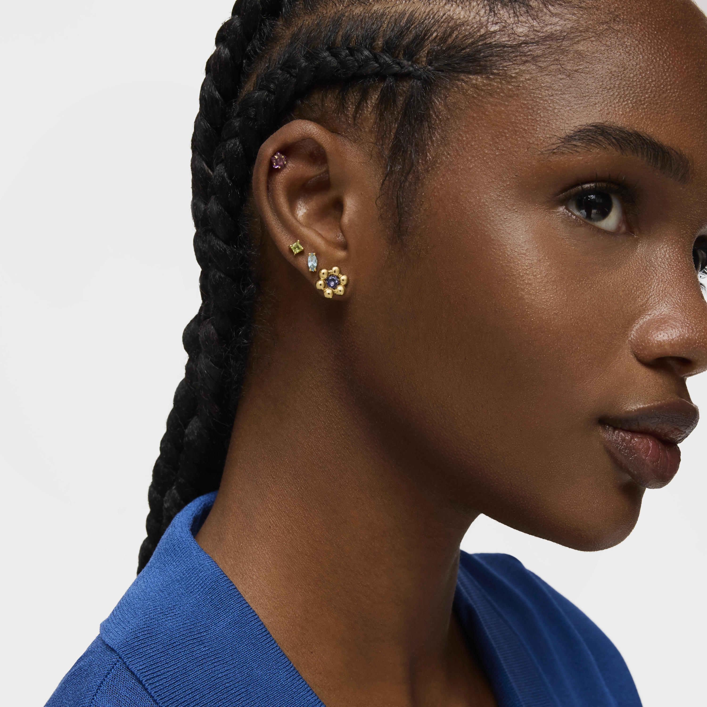 Sugar Party short flower Earrings with 18kt gold plating over silver and iolite