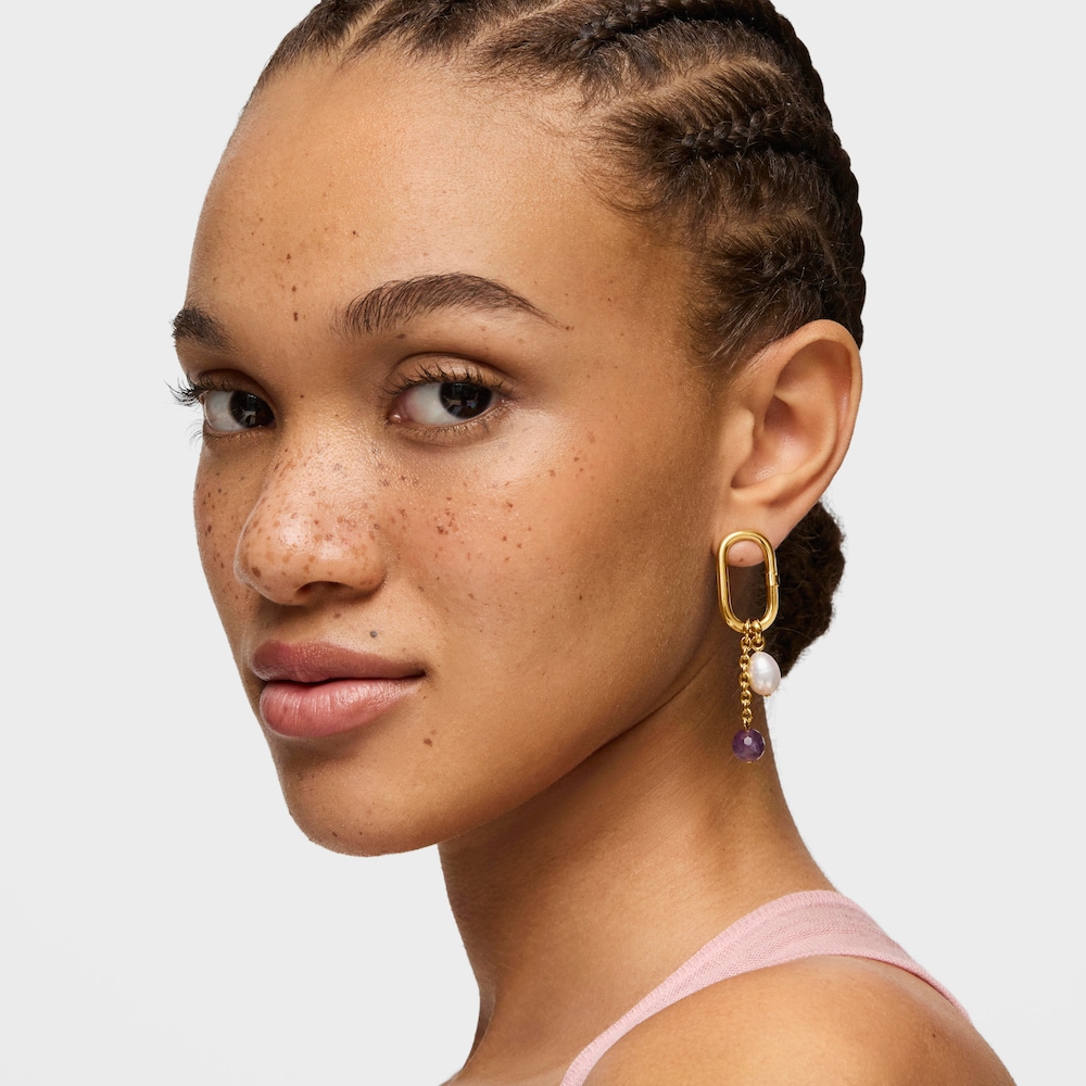 Pr&iacute;vesok s&nbsp;18-kar&aacute;tov&yacute;m pozl&aacute;ten&iacute;m na striebre a&nbsp;ametystom Hold Oval