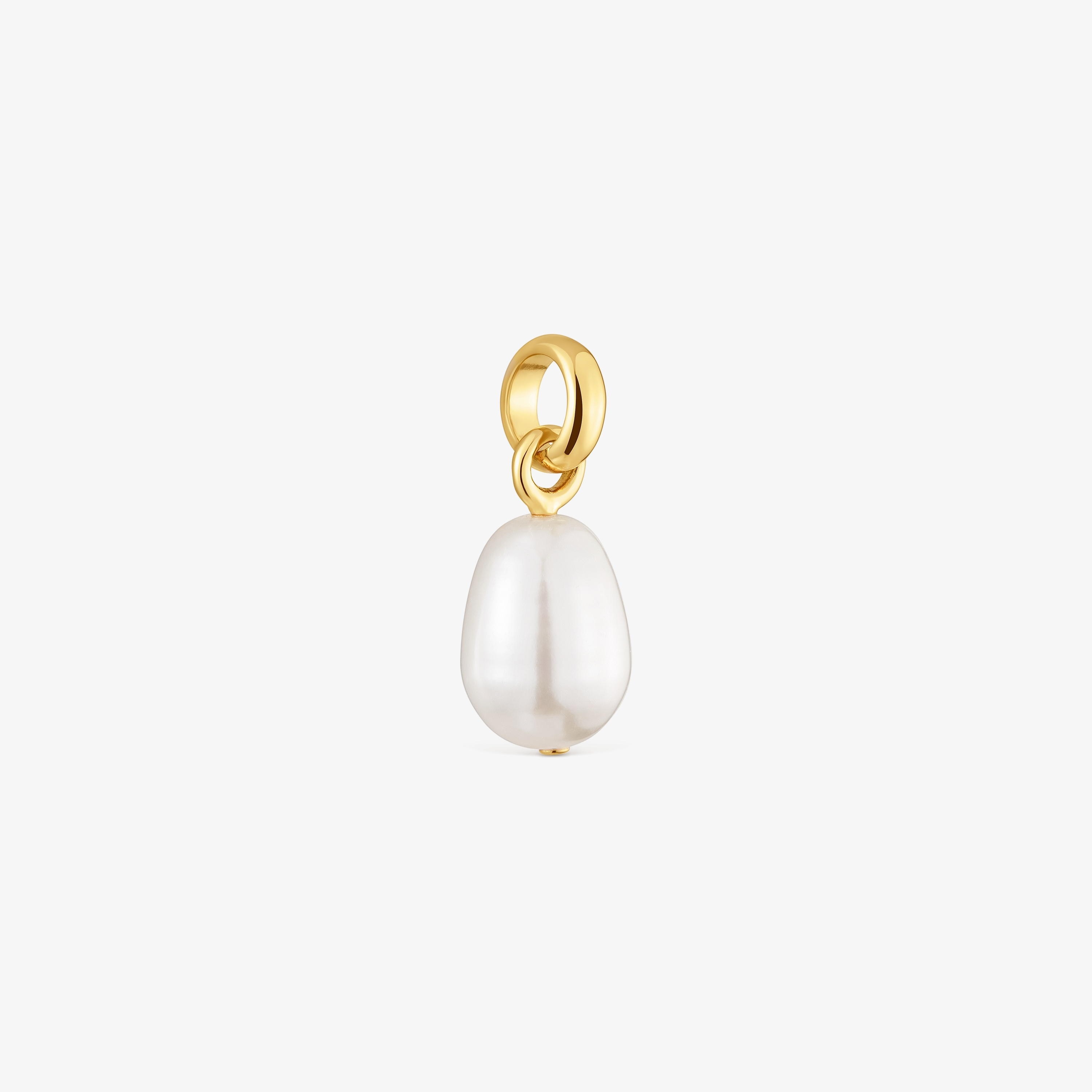 Hold Oval Pendant with 18K gold vermeil and cultivated pearl