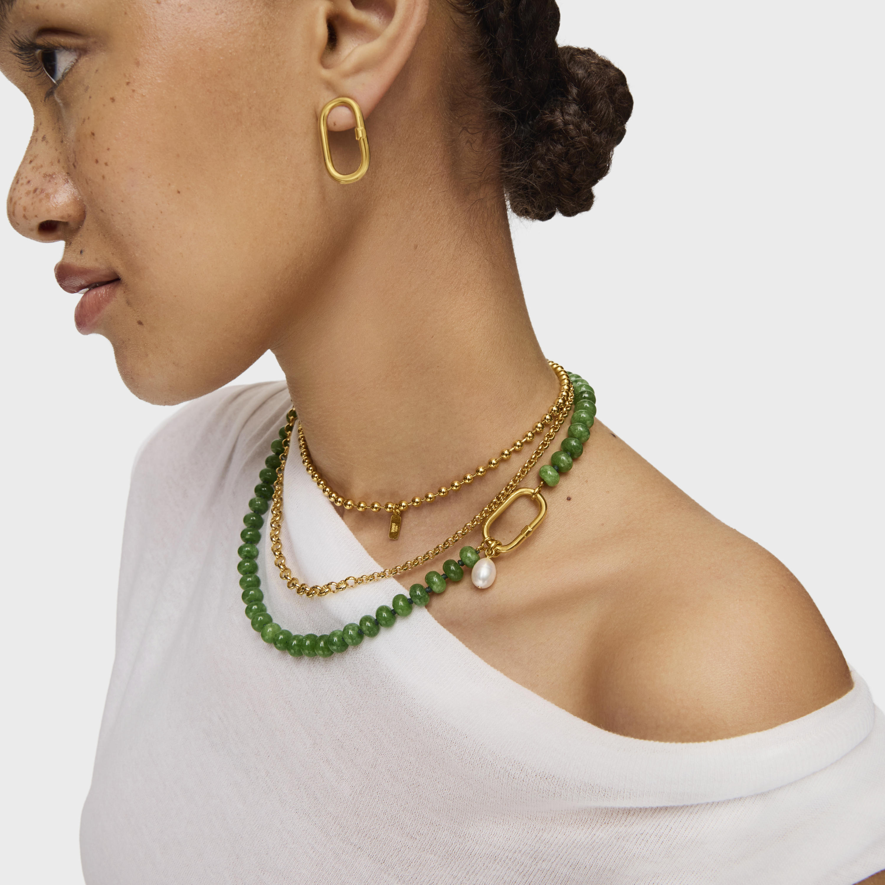 Hold Oval Pendant with 18K gold vermeil and cultivated pearl