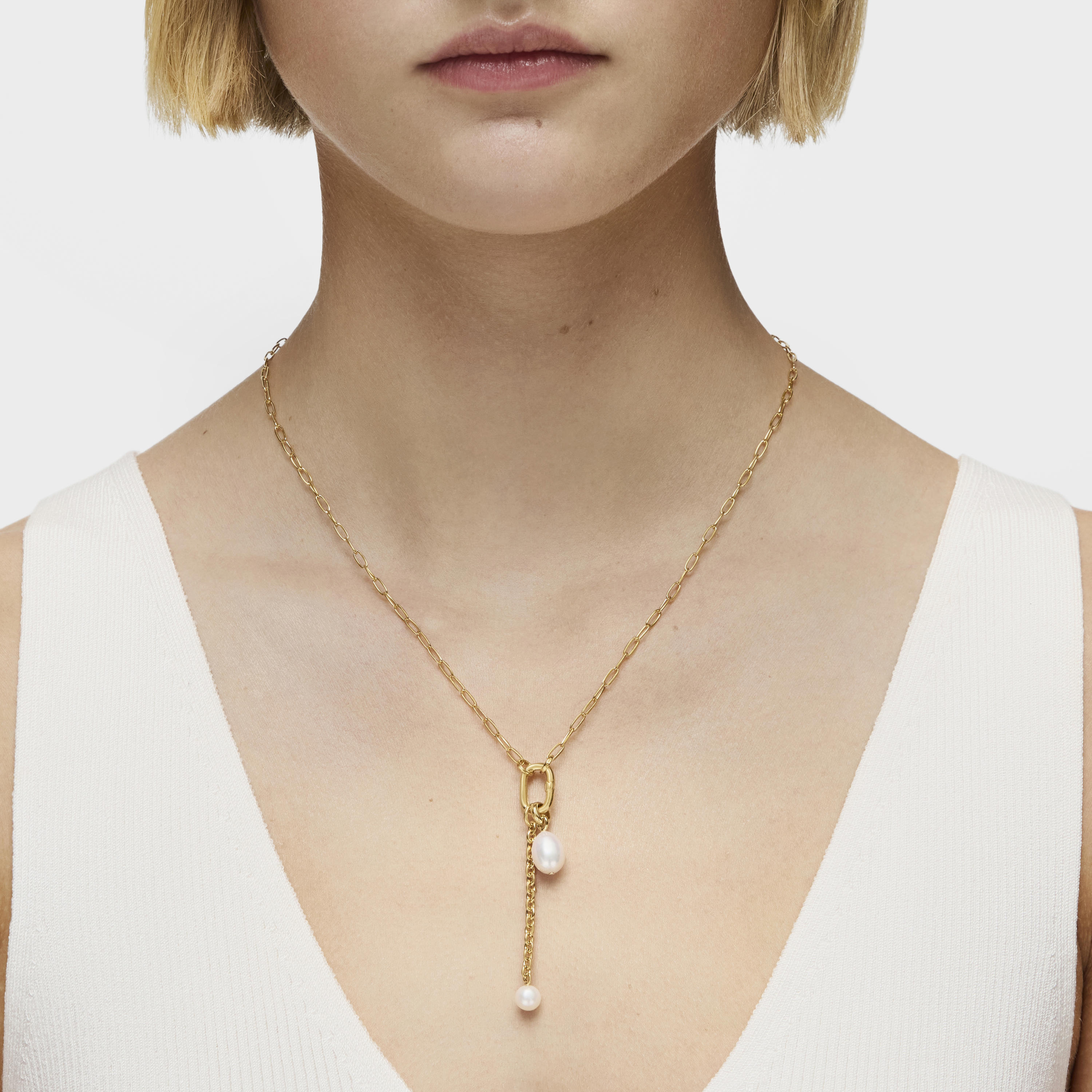 Hold Oval Pendant with 18K gold vermeil and cultivated pearl