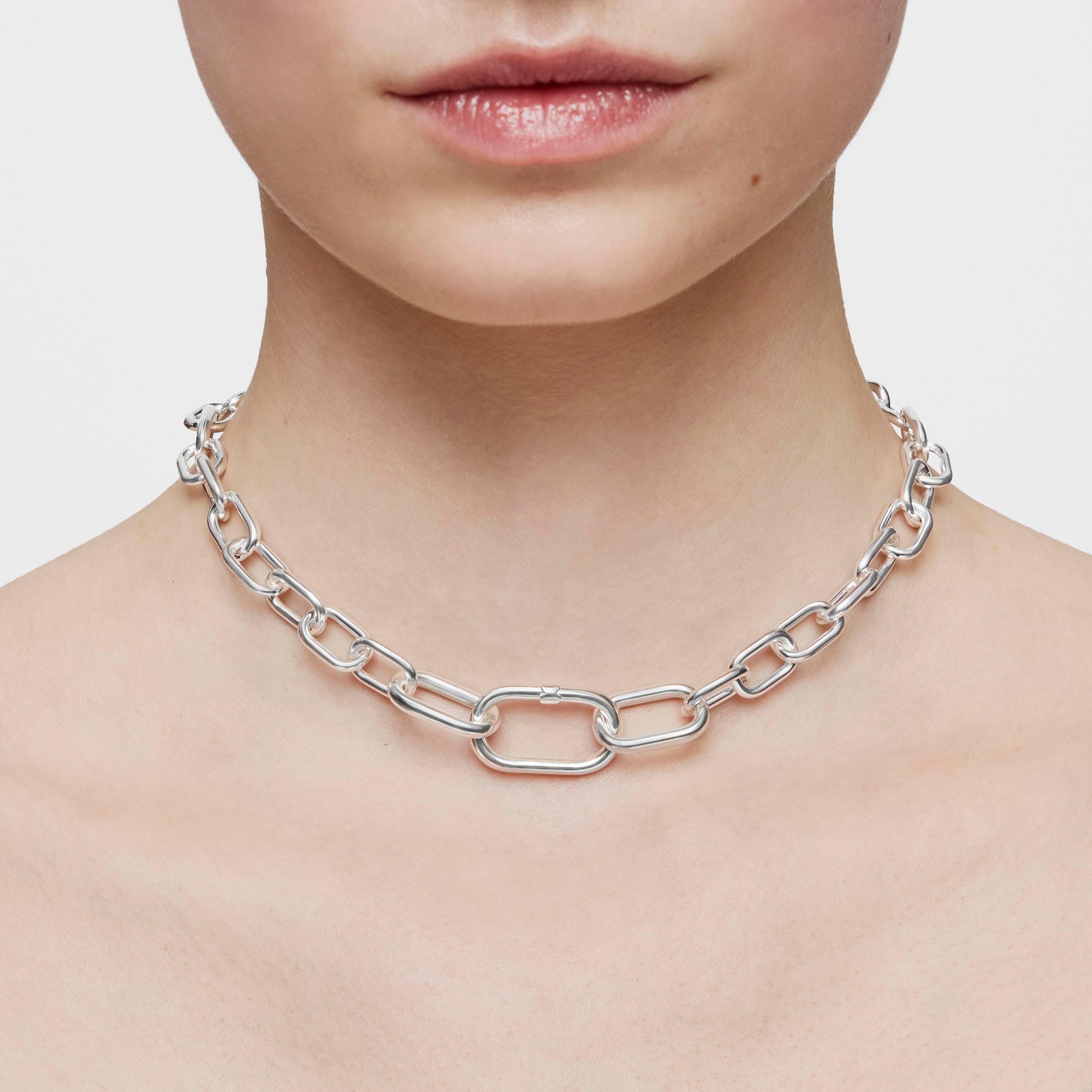 Hold Oval silver XXL short Necklace