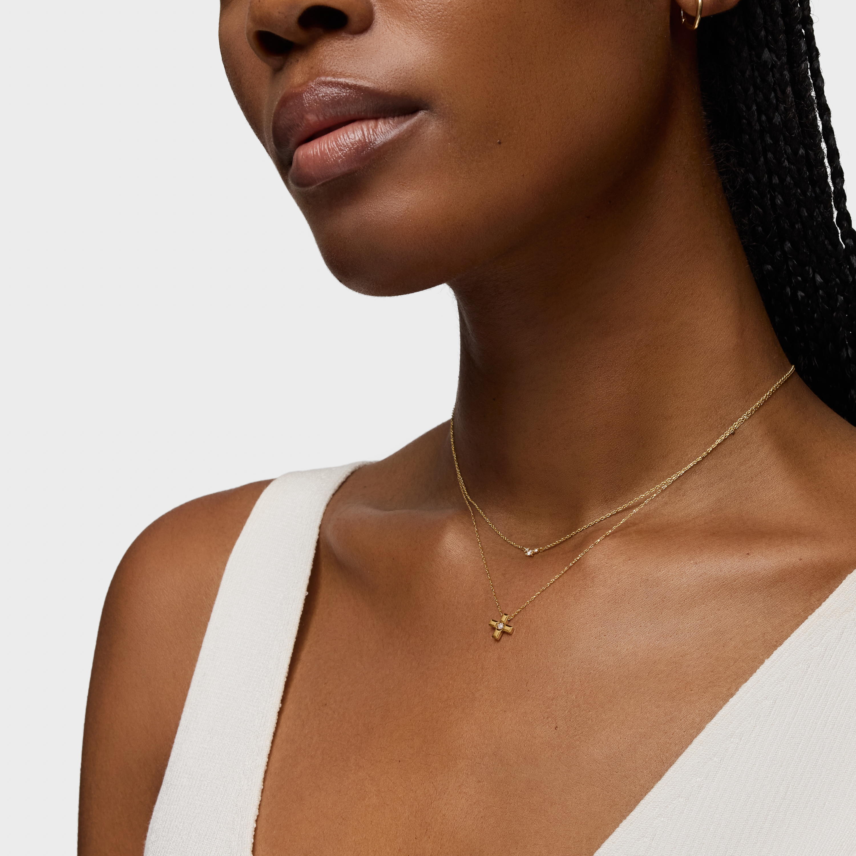 Short 18K solid gold and diamond cross Necklace Basics