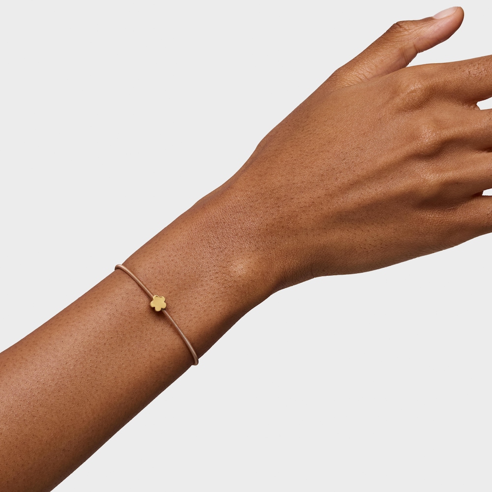 Pr&iacute;vesok kvetu s&nbsp;18&nbsp;kt pozl&aacute;ten&iacute;m na striebre TOUS 1950