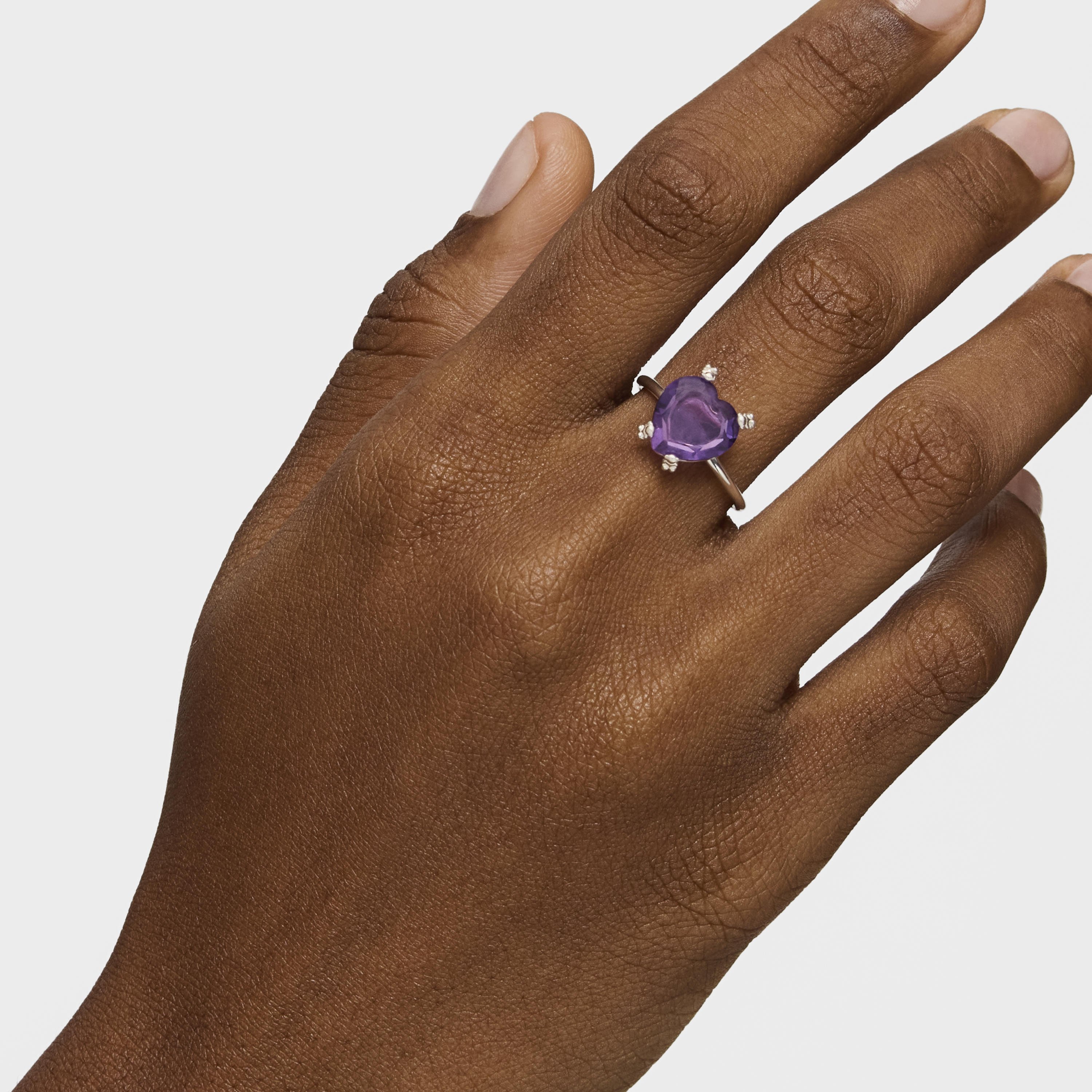 Silver Color Pills Ring with amethyst