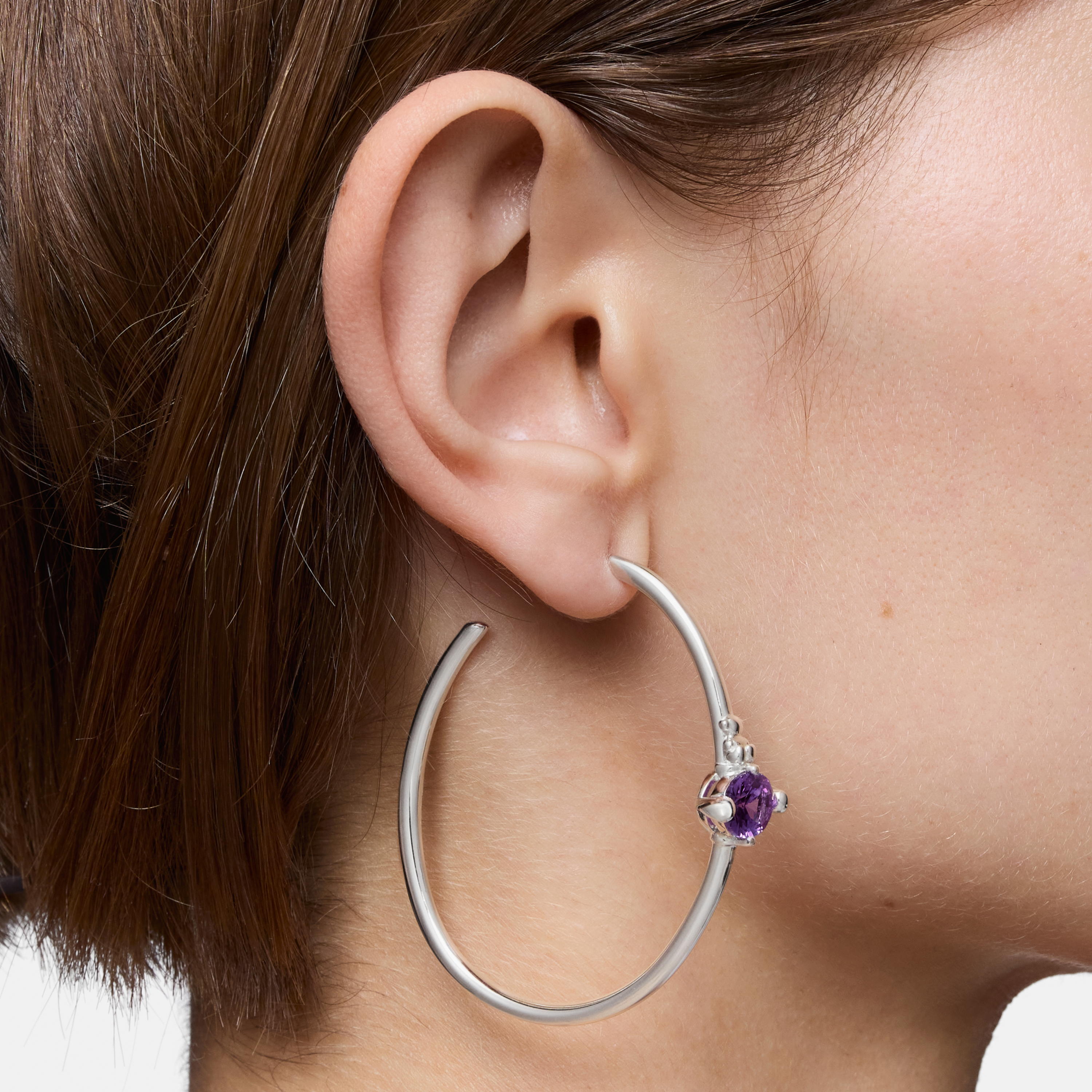 Silver hoop earrings and lab-grown lilac sapphire TOUS Color LGG