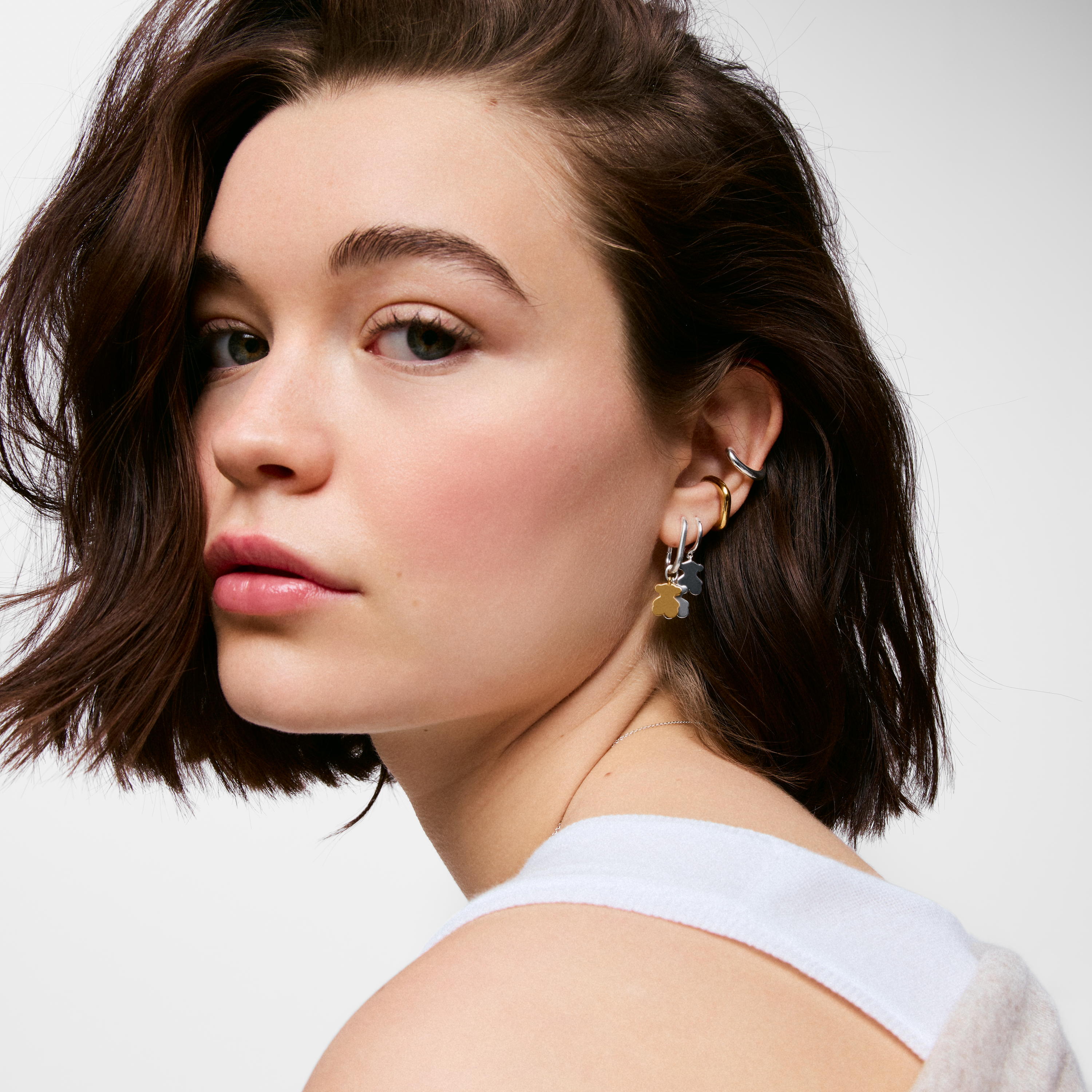 Sweet Dolls two-tone small Hoop earrings with bear motif