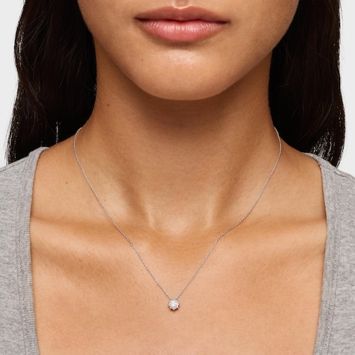 Collar corto rosetón de oro blanco y diamantes 0,15 ct Les Classiques
