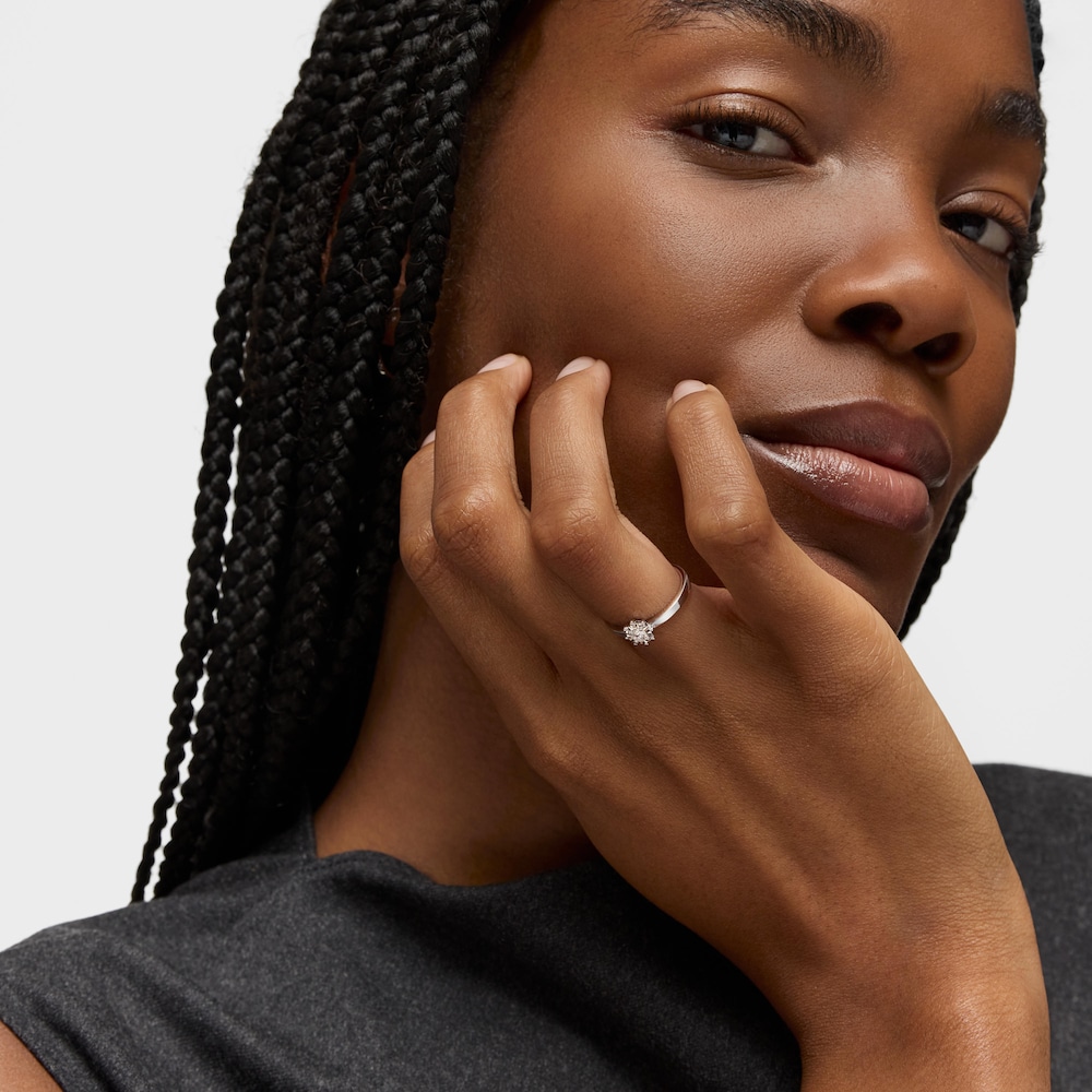 &Delta;&alpha;&chi;&tau;&upsilon;&lambda;ί&delta;&iota; Les Classiques &alpha;&pi;ό &Lambda;&epsilon;&upsilon;&kappa;ό&chi;&rho;&upsilon;&sigma;&omicron; &mu;&epsilon; &mu;&epsilon;&sigma;&alpha;ί&omicron;&upsilon; &mu;&epsilon;&gamma;έ&theta;&omicron;&upsilon;&sigmaf; &rho;&omicron;&zeta;έ&tau;&alpha; &mu;&epsilon; &Delta;&iota;&alpha;&mu;ά&nu;&tau;&iota;