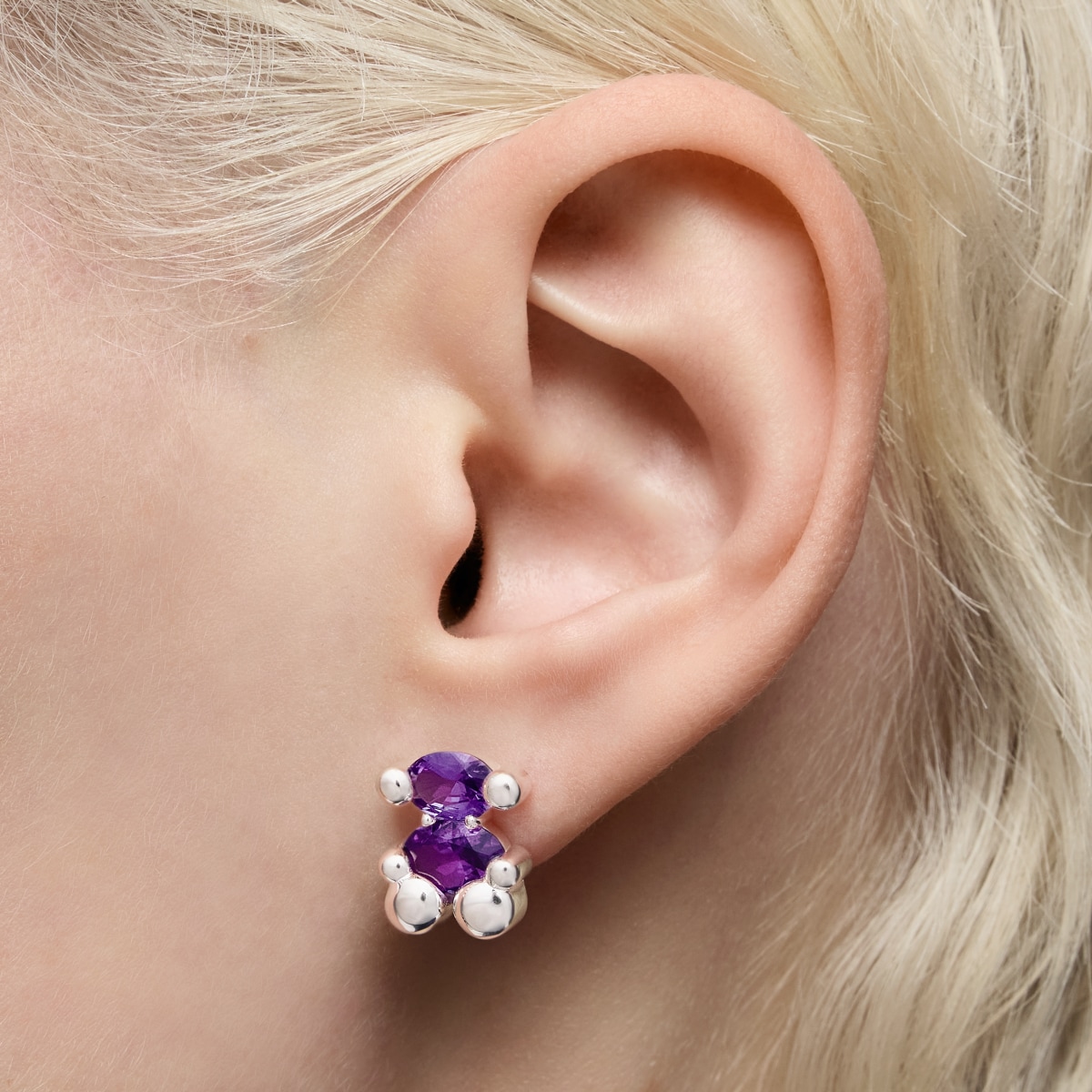 13 mm silver bear motif Earrings with lab-grown lilac sapphire Color Bear LGG