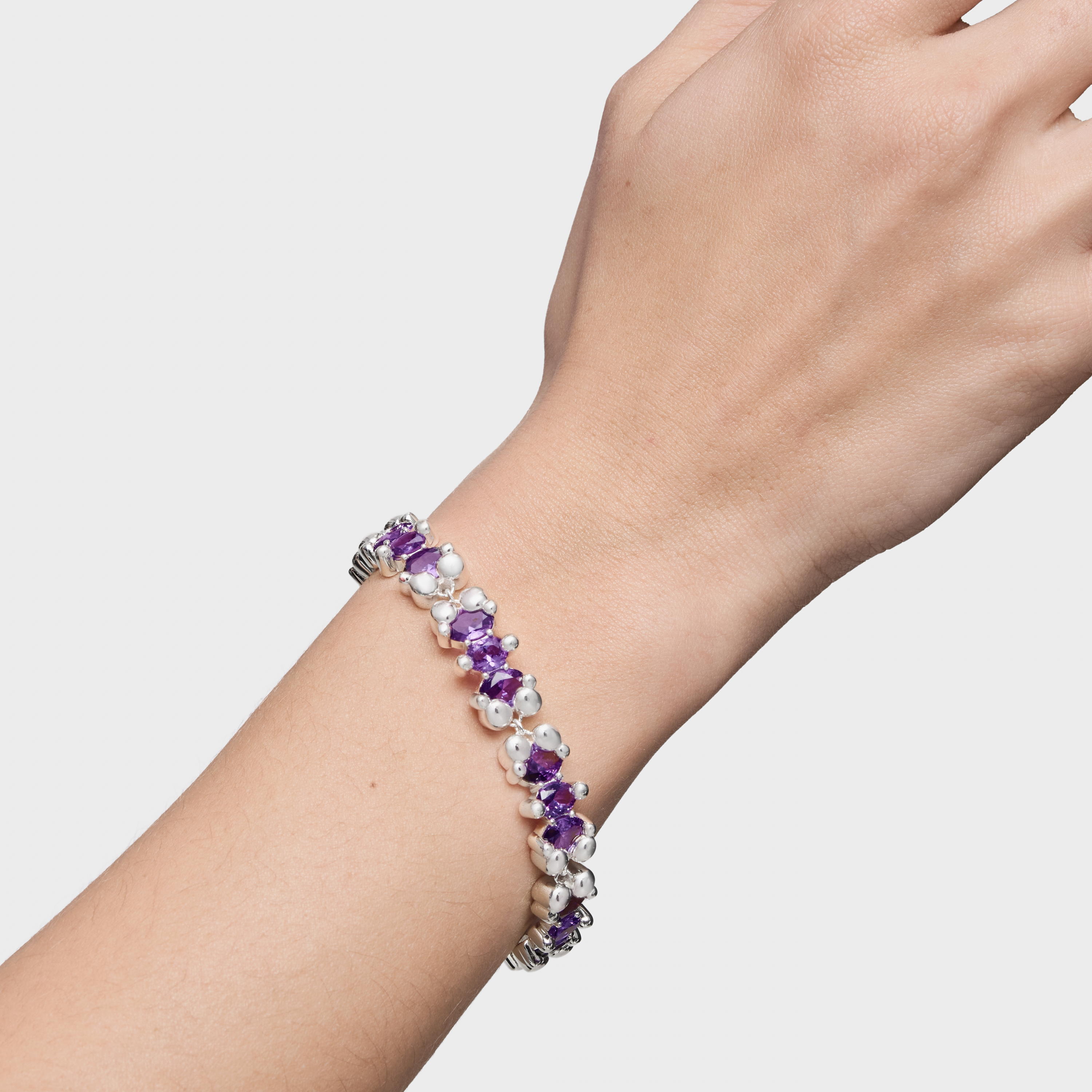 Silver bear motif Bracelet with lilac lab-grown sapphires Color Bear LGG