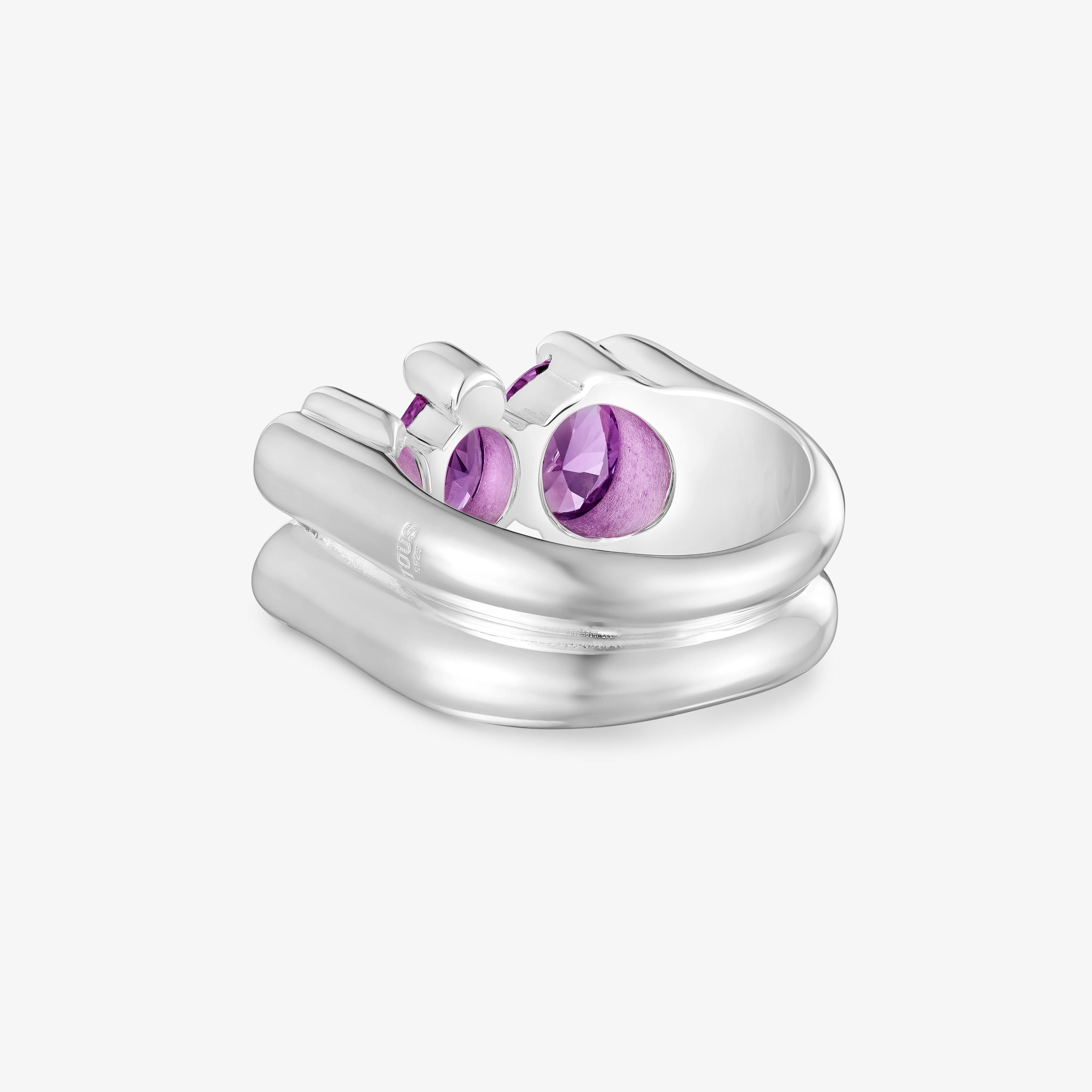 Medium silver Bear motif Ring with lab-grown lilac sapphire Color LGG