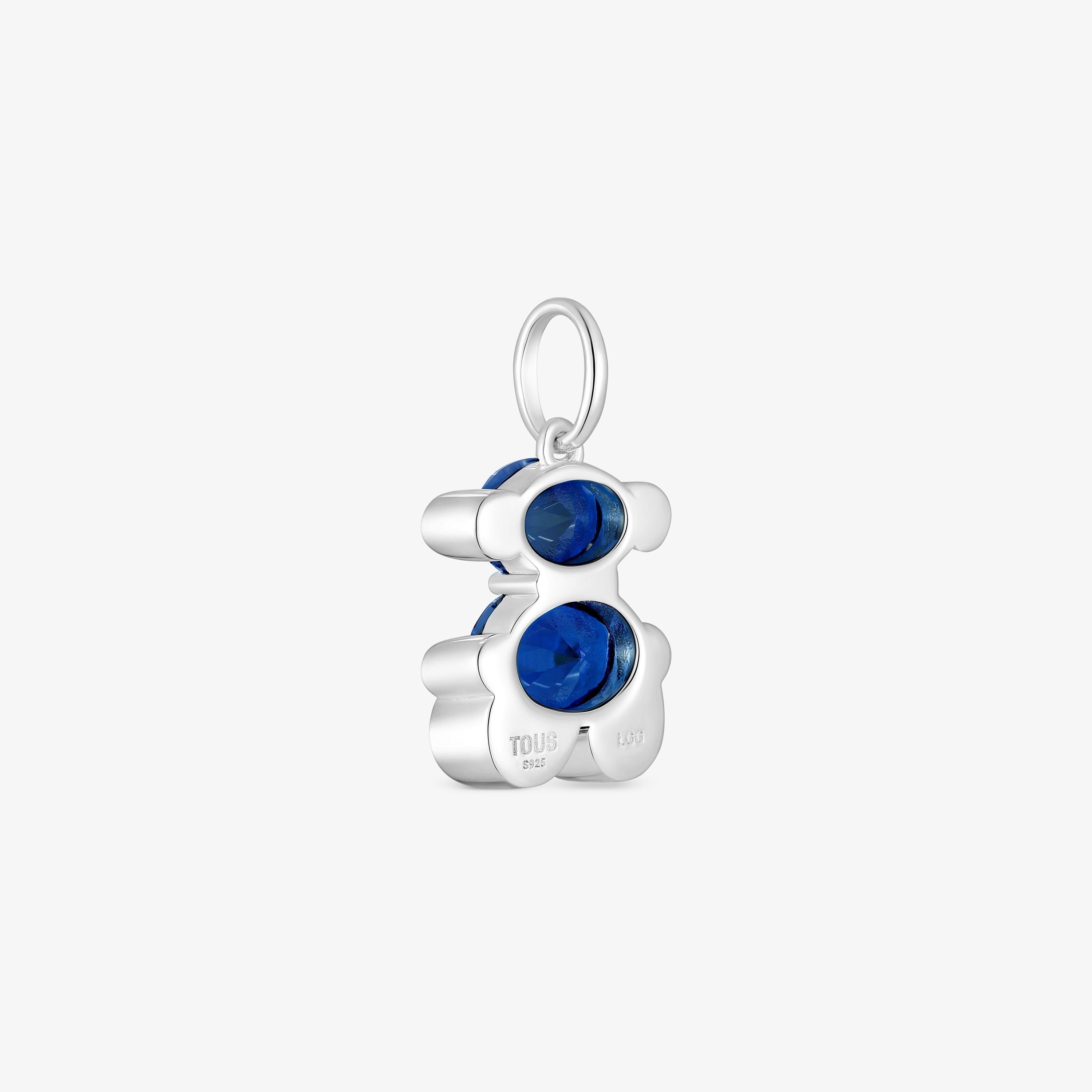 Small silver bear motif Pendant with lab-grown blue sapphire Color Bear LGG