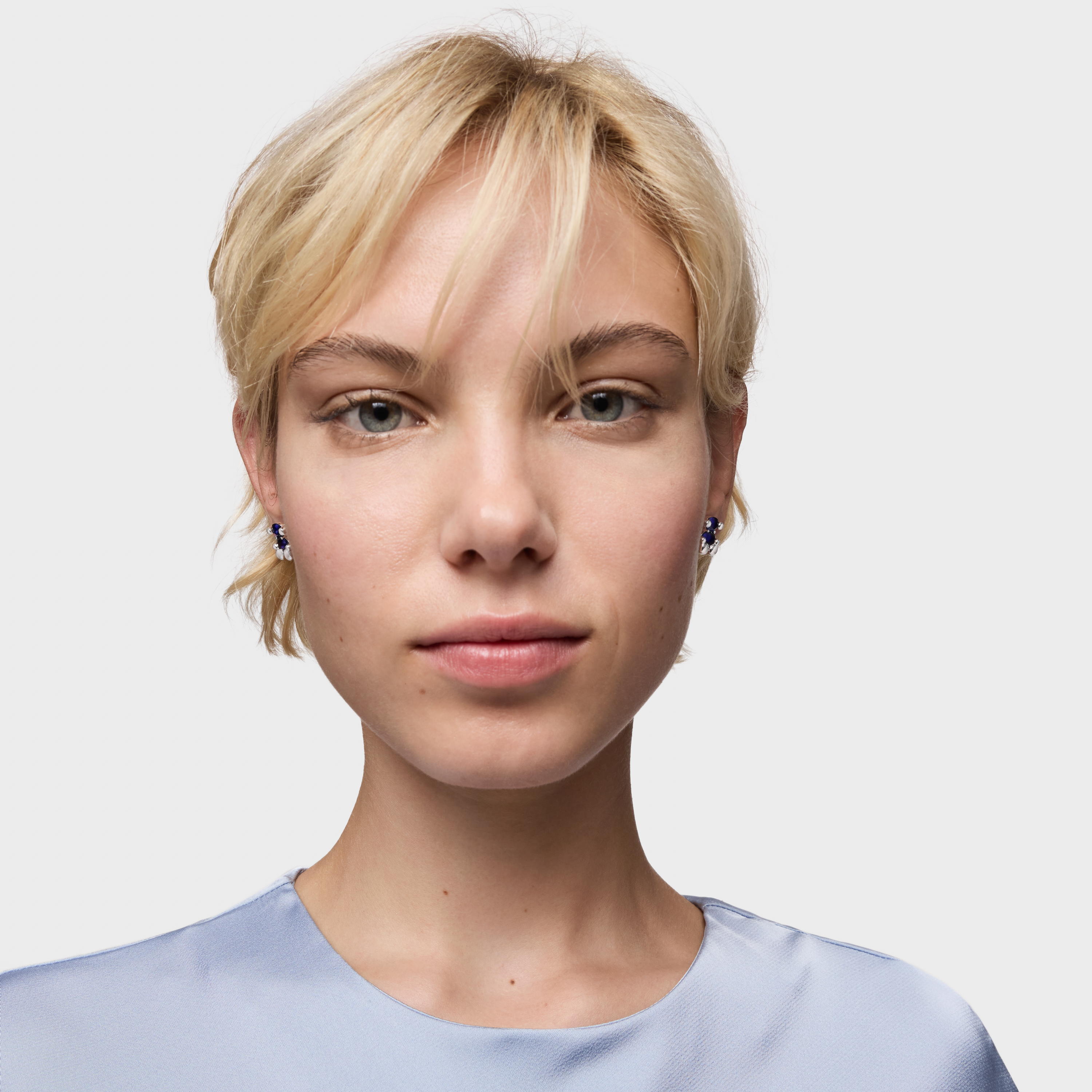 mm silver bear motif Earrings with lab-grown sapphire Color Bear LGG