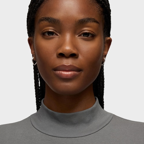 Short silver pointed Hoop earrings Basics