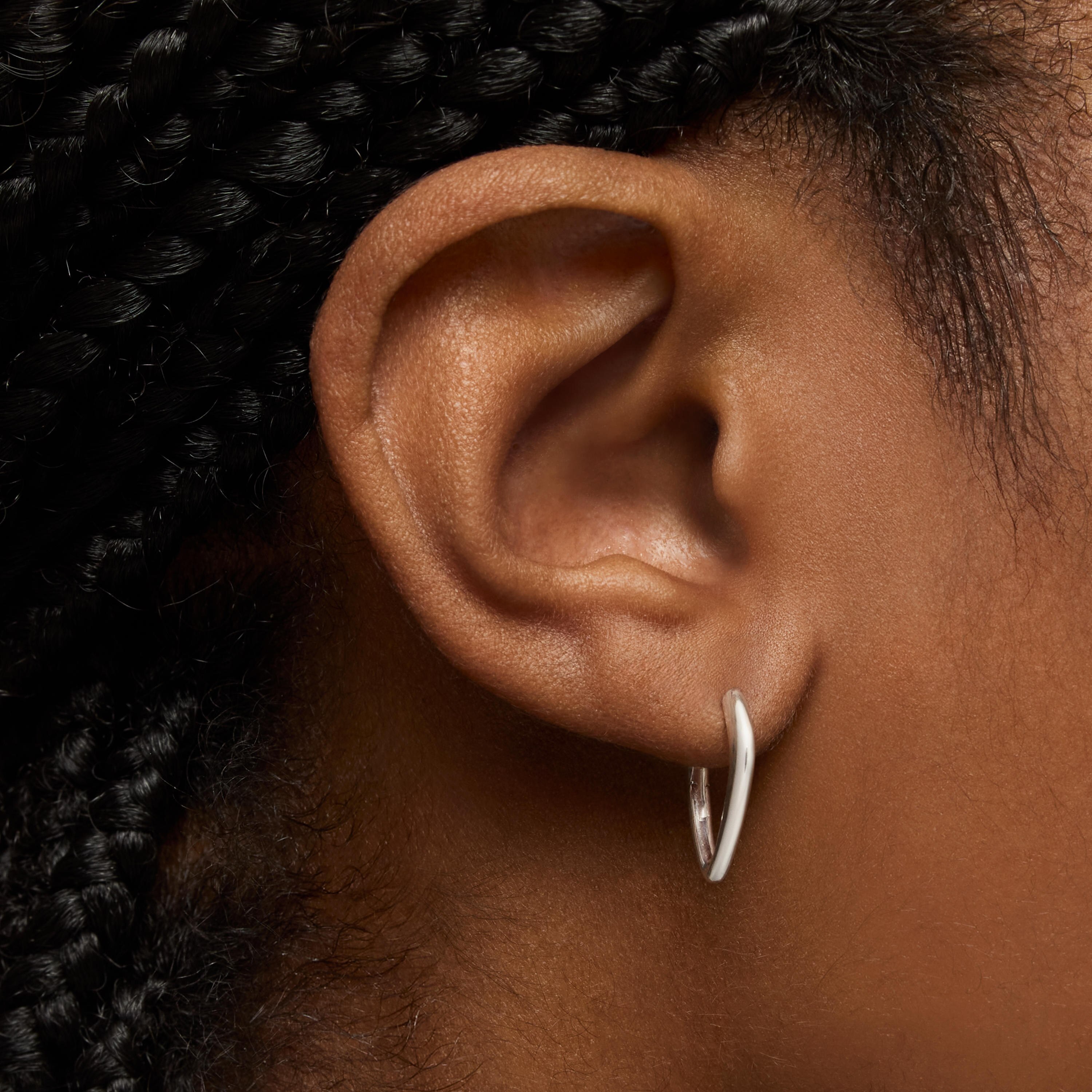 Short silver pointed Hoop earrings Basics