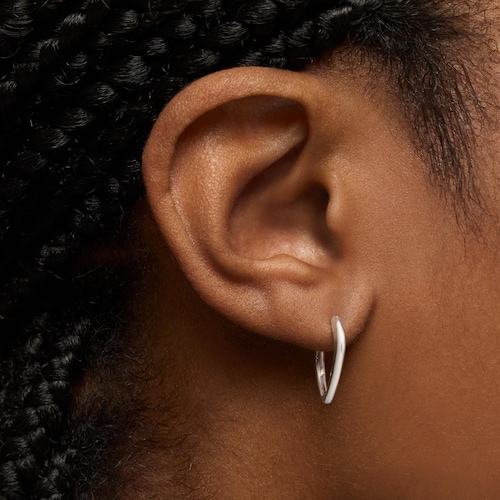 Short silver pointed Hoop earrings Basics