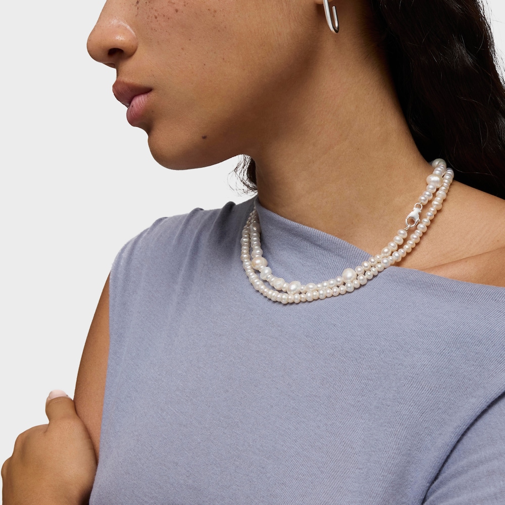 Stř&iacute;brn&yacute; N&aacute;hrdeln&iacute;k Sweet Dolls s&nbsp;velk&yacute;mi uměle vypěstovan&yacute;mi perlami