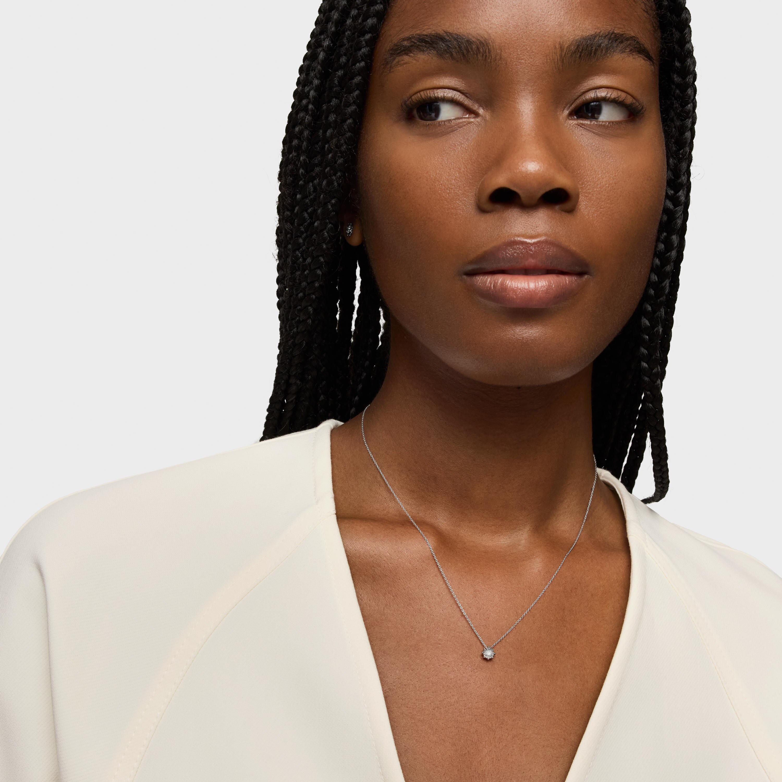 Short rosette Necklace in 18K white gold with 0.10 ct diamond Les Classiques