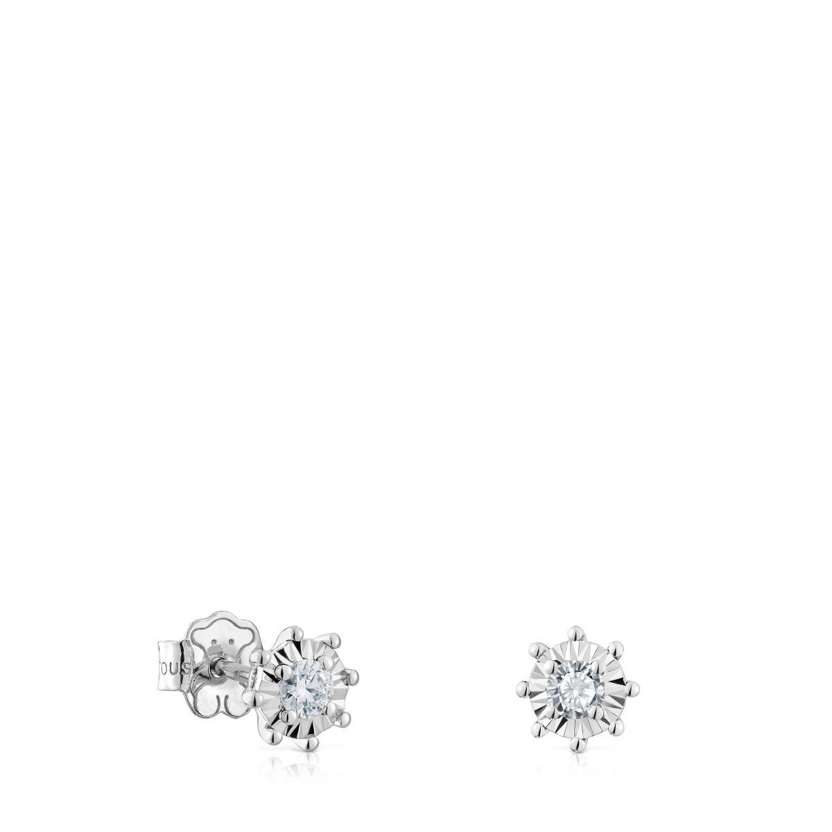 Small Earrings in white gold with 0,30 ct diamonds Les Classiques