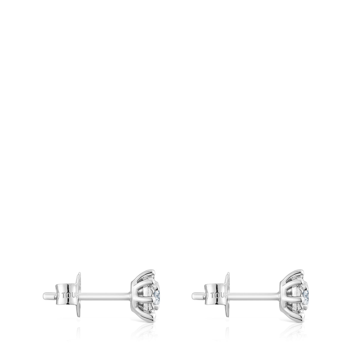 Small Earrings in white gold with 0,30 ct diamonds Les Classiques