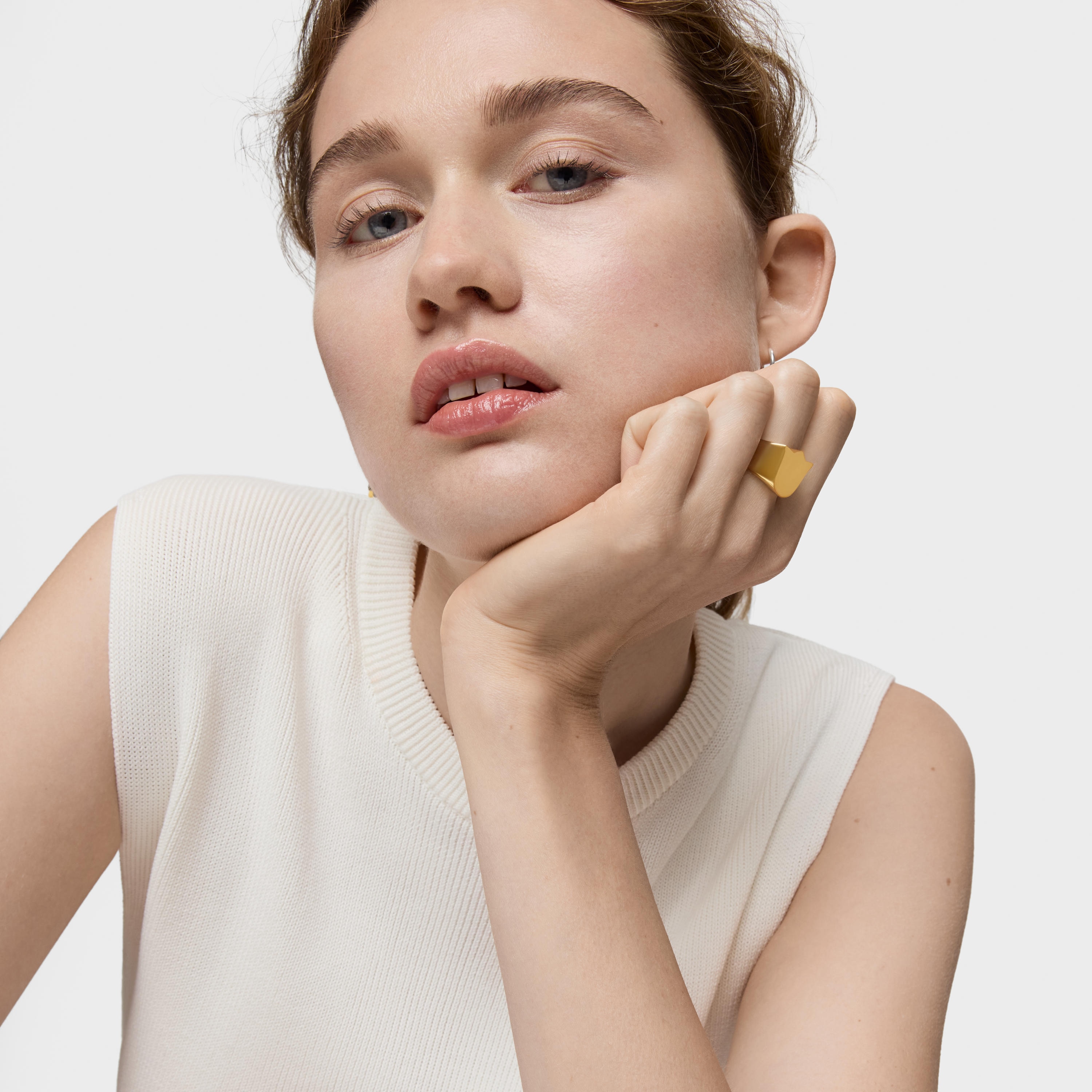 Tulip Signet ring with 18 kt gold plating over silver Sweet Dolls