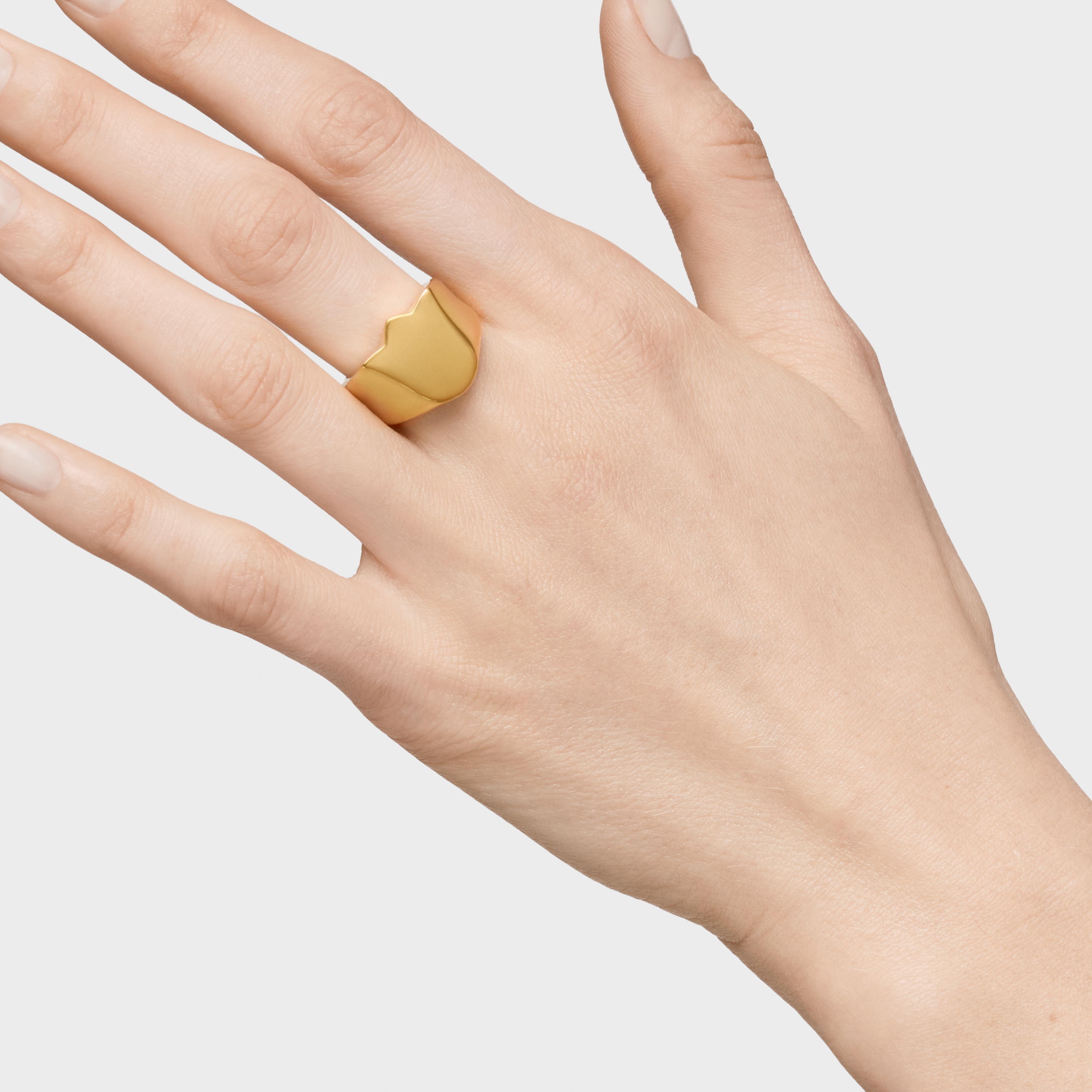 Tulip Signet ring with 18 kt gold plating over silver Sweet Dolls
