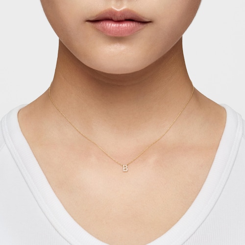 Collar corto de oro y 0,05 ct de diamantes letra B Alphabet