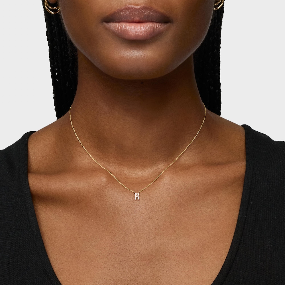 Collar corto de oro y 0,05 ct de diamantes letra R Alphabet
