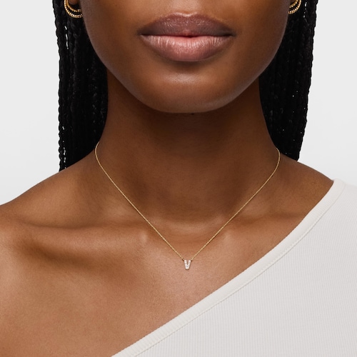 Collar corto de oro y 0,05 ct de diamantes letra V Alphabet