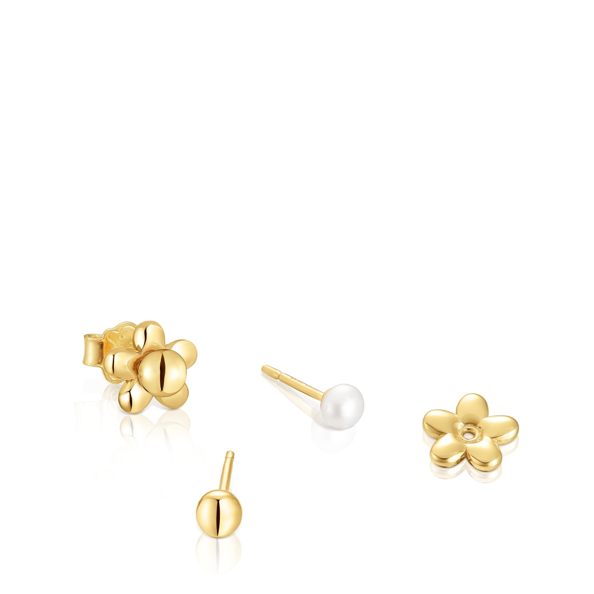 18kt gold plating over silver set of Earrings with flower motif and cultured pearls Virtual Garden