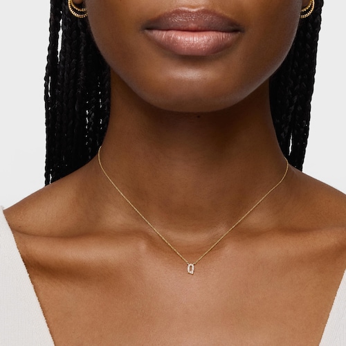 Collar corto de oro y 0,05 ct de diamantes letra Q Alphabet